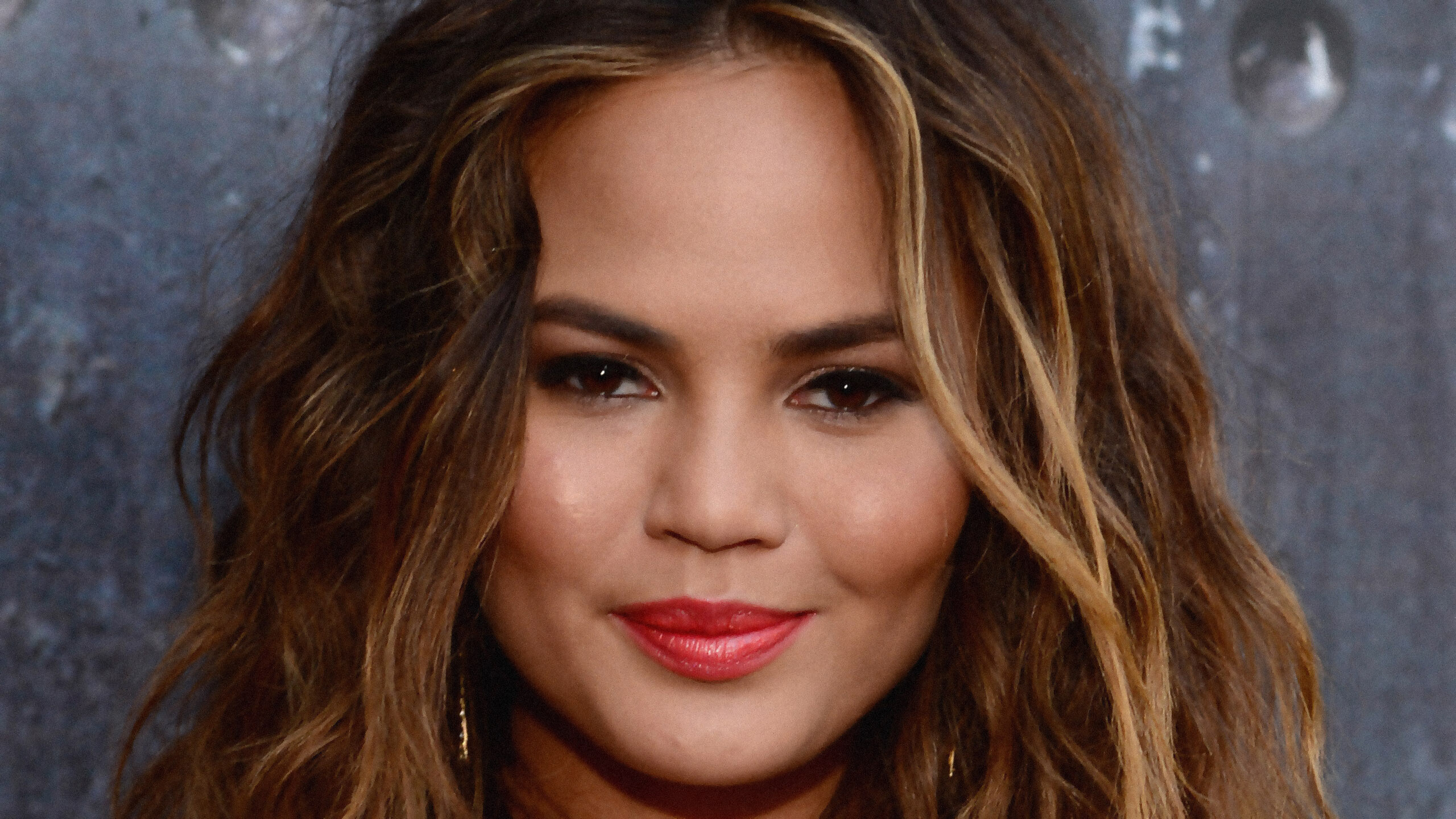 Chrissy Teigen, HD wallpaper, Pickywallpapers. com, Striking visuals, 2560x1440 HD Desktop