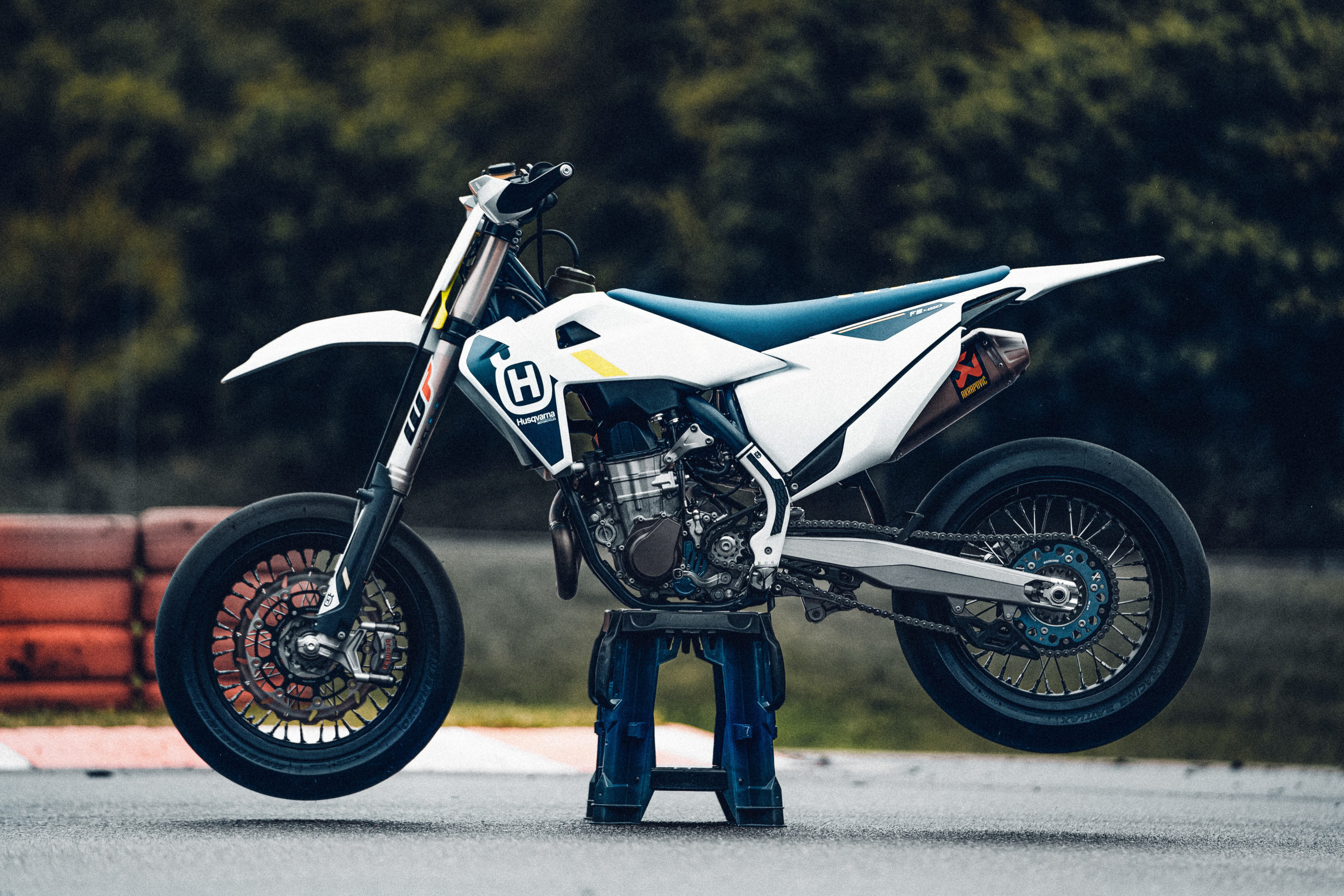 2022 Model, Husqvarna 701 SUPERMOTO Wallpaper, 2560x1710 HD Desktop