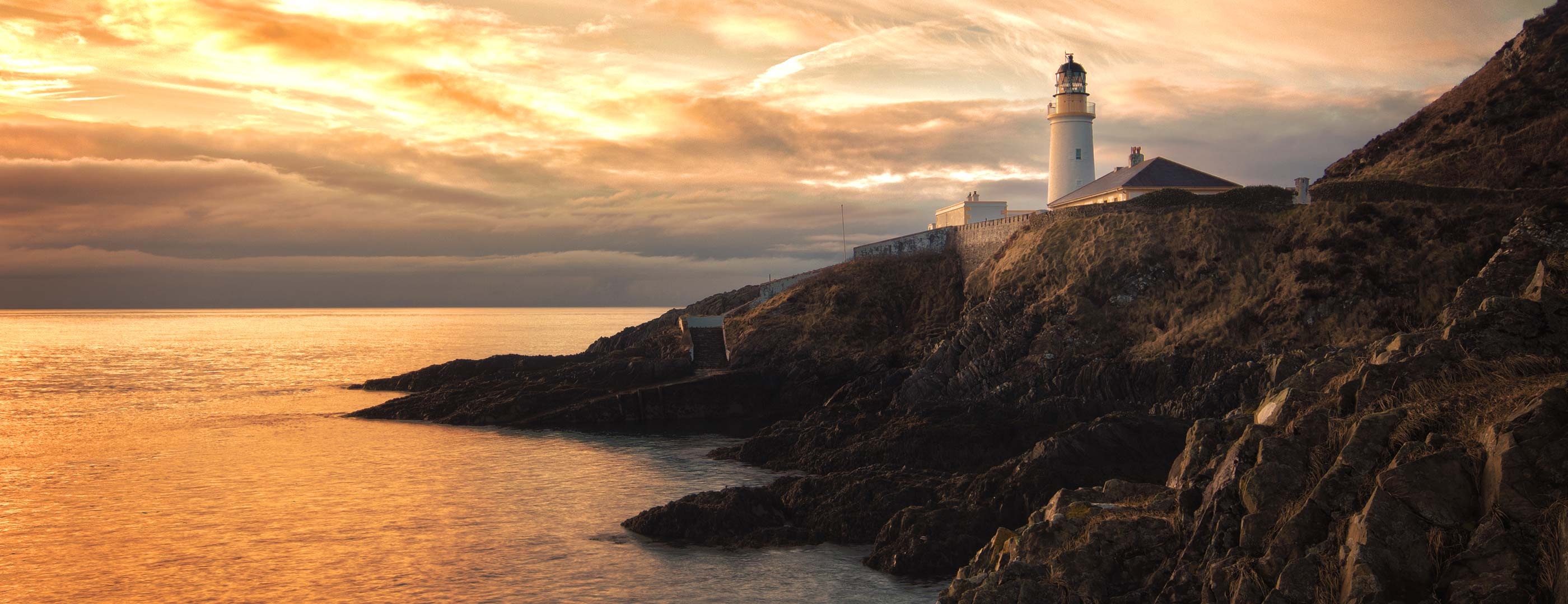 Douglas, Isle of Man, Warm welcome, Enchanting island, Rich heritage, 2800x1080 Dual Screen Desktop