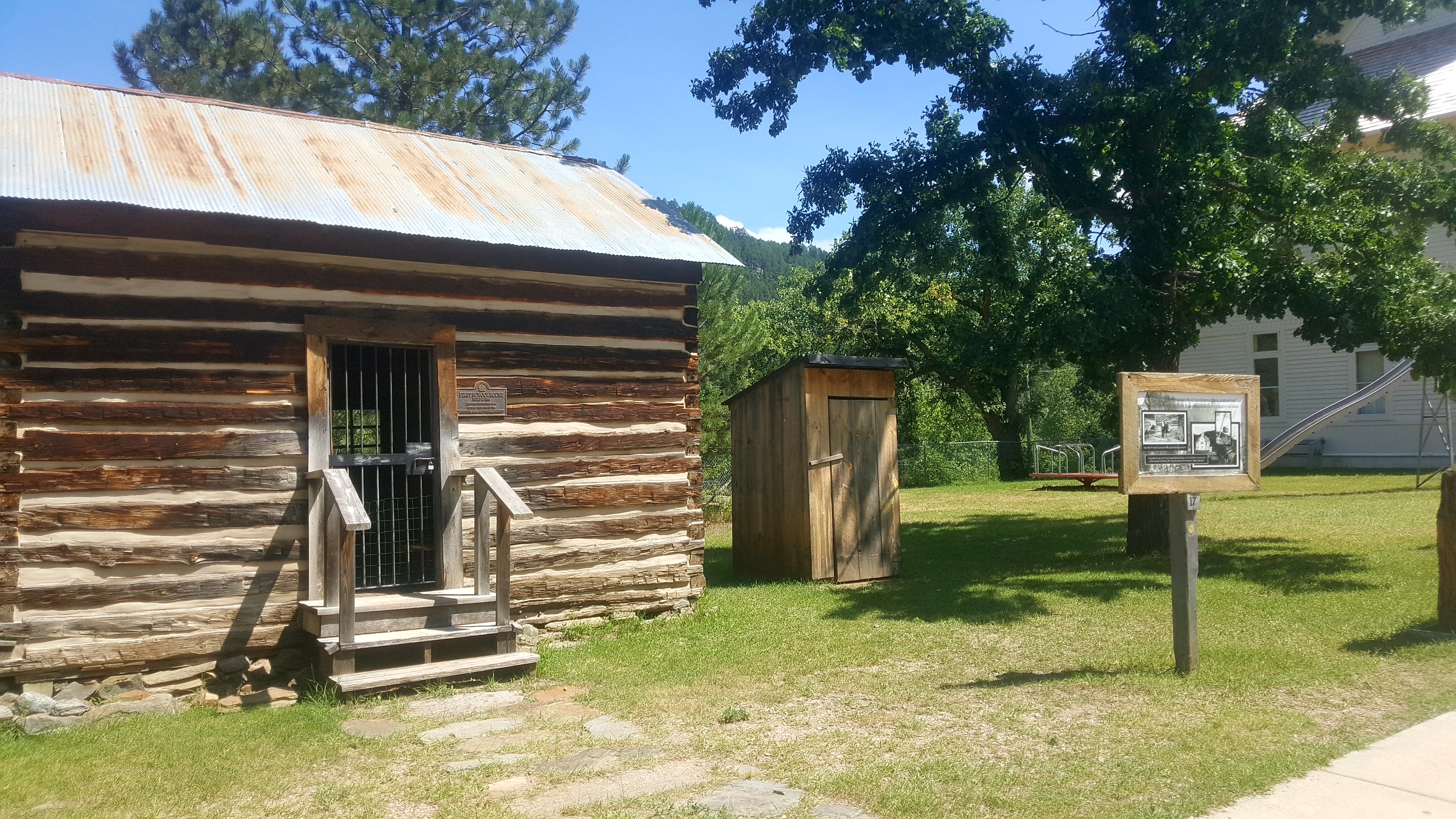 Keystone history, Black Hills allure, South Dakota museum, Iconic landmark, 3270x1840 HD Desktop