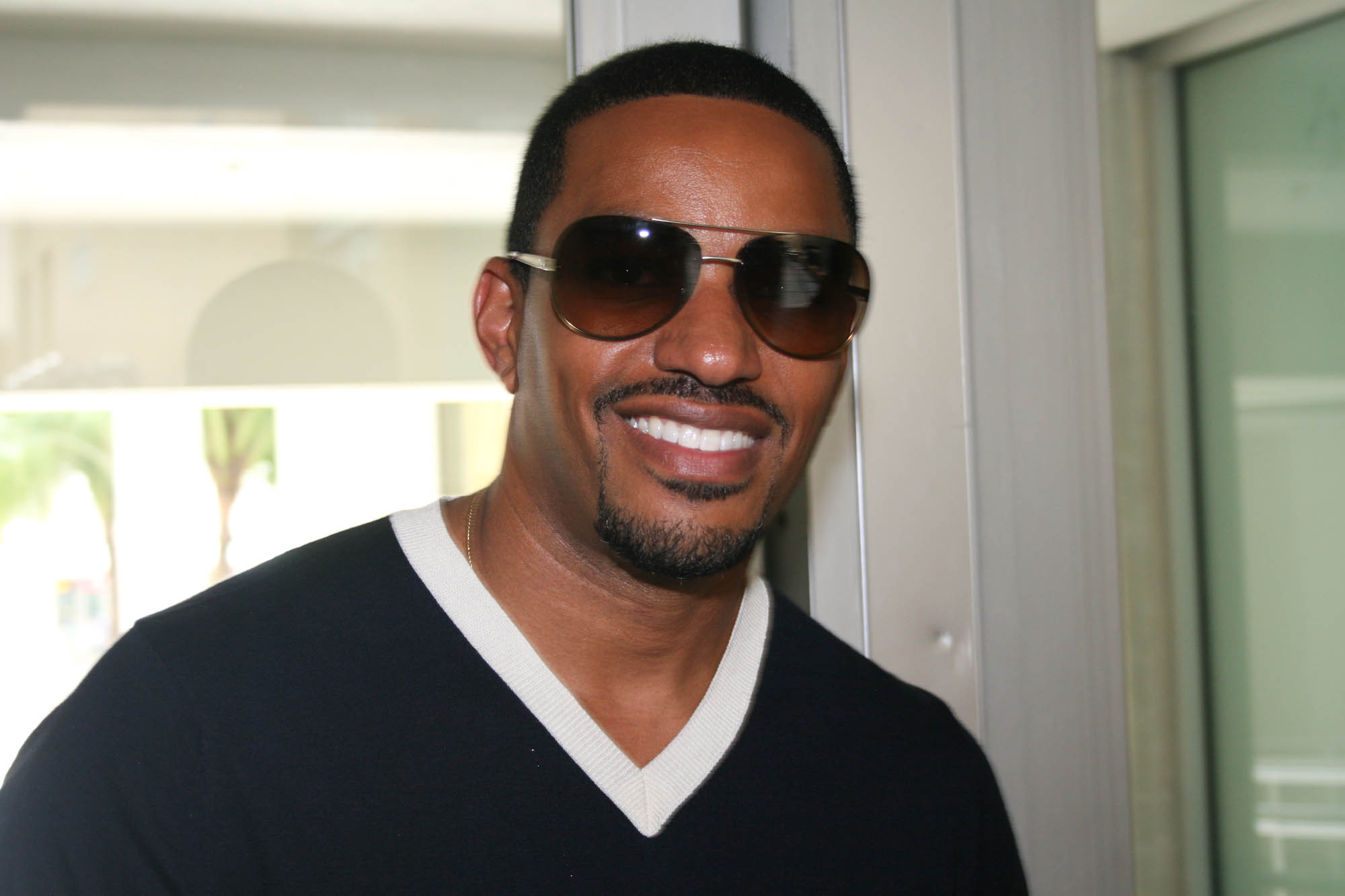 Laz Alonso (TV Shows), Celebrity profile, Thursday morning man, Fascinating career, 2000x1340 HD Desktop