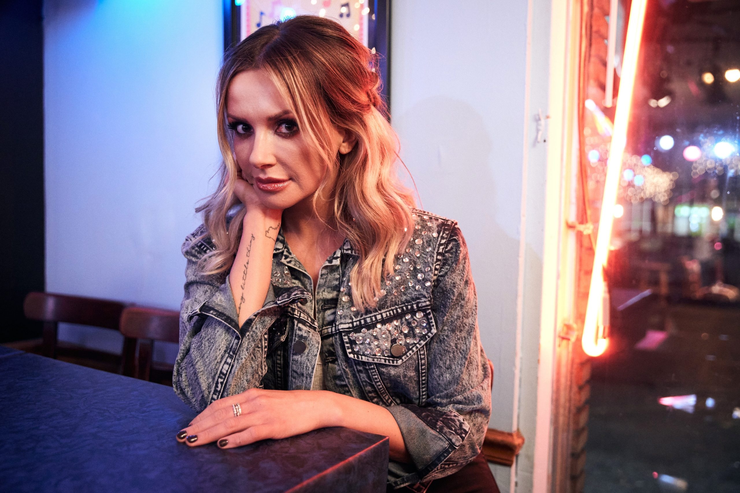 Carly Pearce, Fun facts, Nashville music scene, 2560x1710 HD Desktop