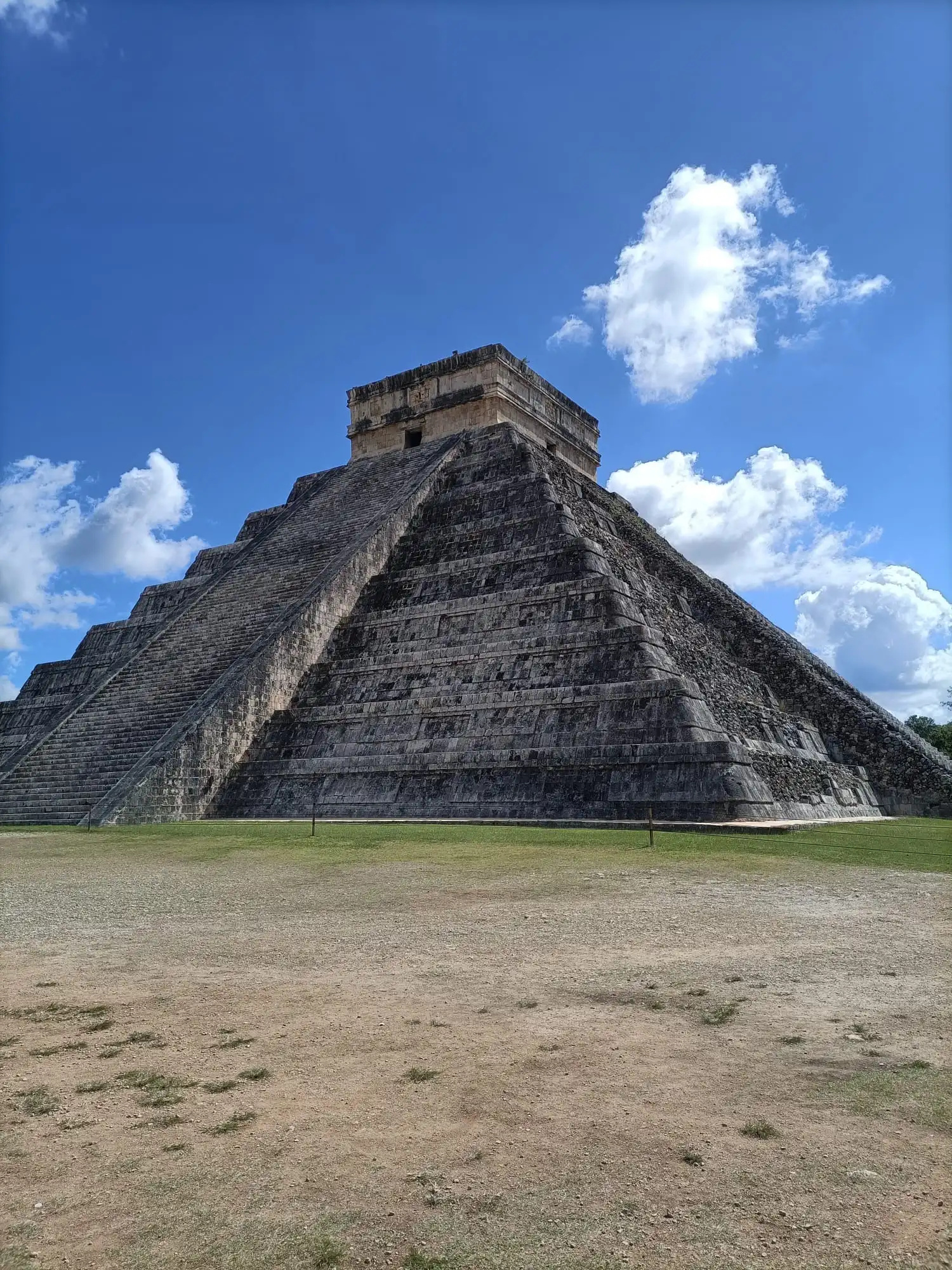 Fevereiro 2022, Dama de Ouros, Travel inspiration, Chichen Itza's allure, 1500x2000 HD Phone