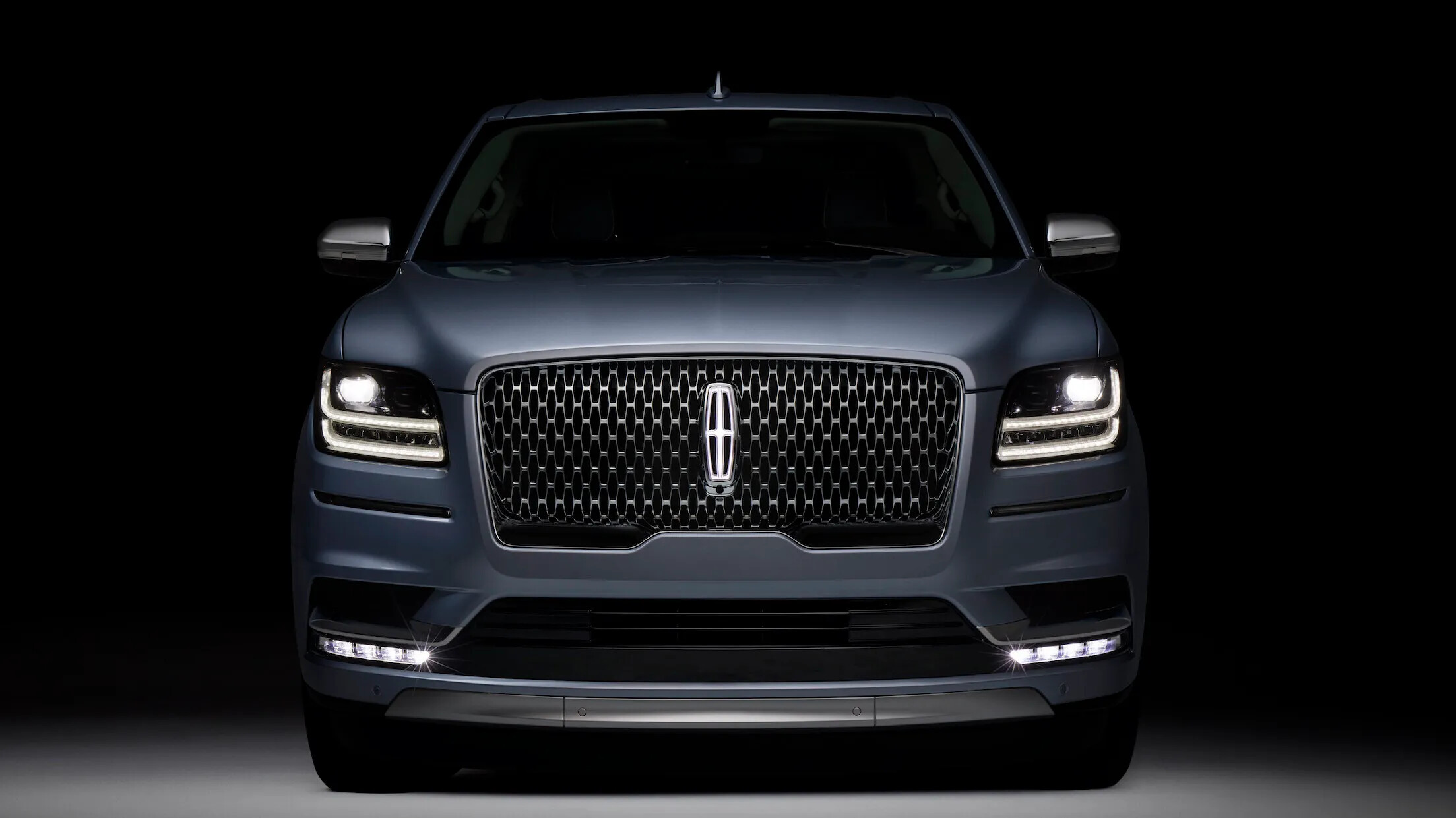 Gen IV, Lincoln Navigator Wallpaper, 2210x1250 HD Desktop