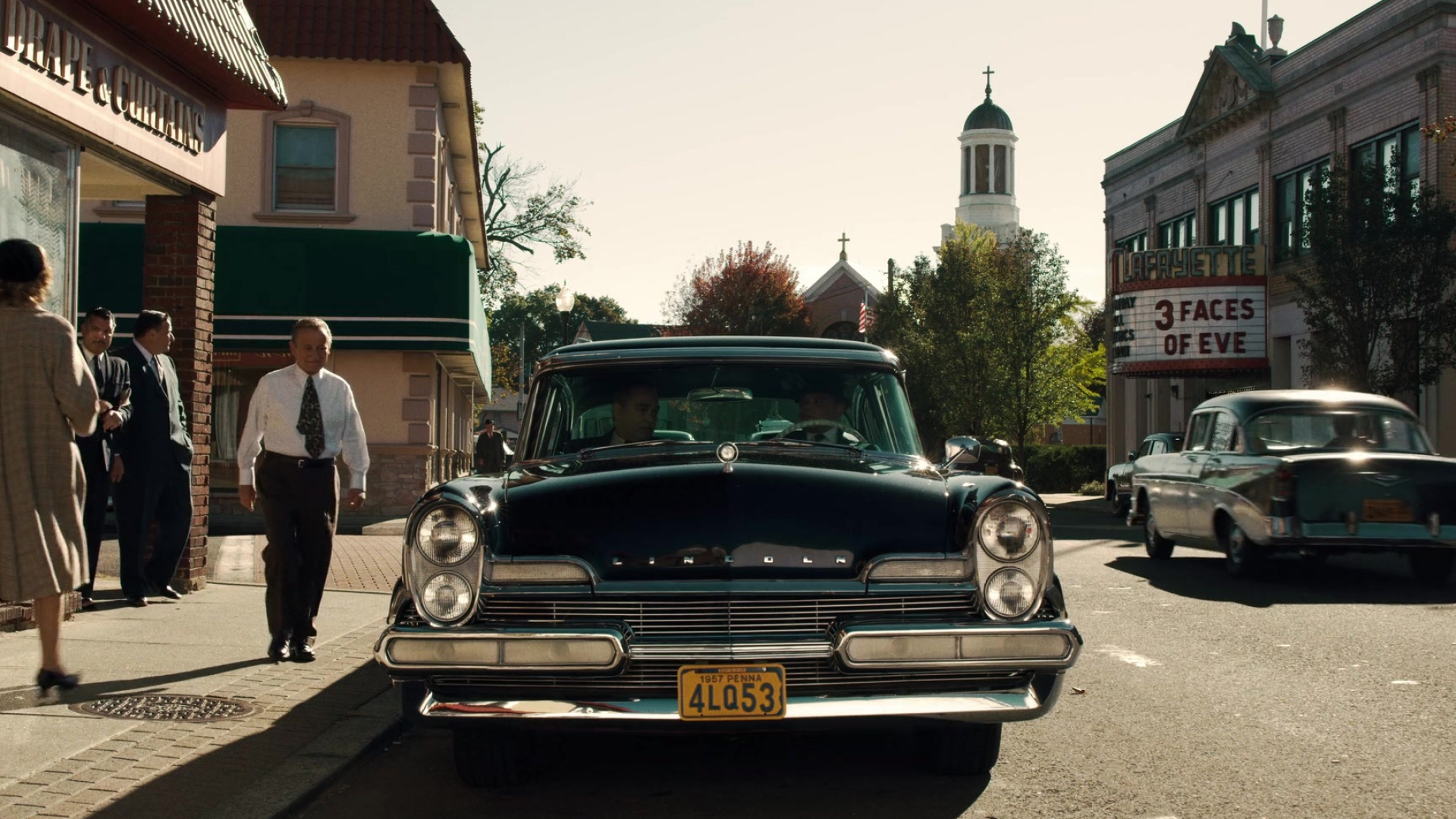 Lincoln black car, Irishman 2019, Iconic vehicle, Memorable scene, 1920x1080 Full HD Desktop