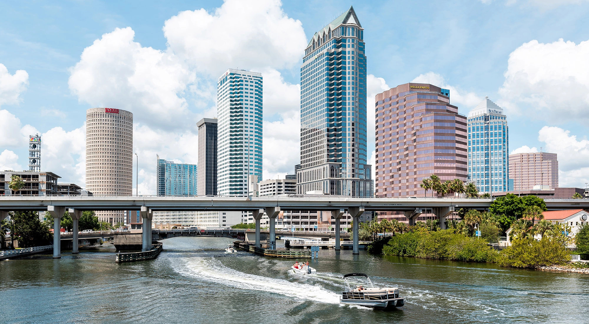 Tampa Skyline, Airbnb partnership, 2000x1110 HD Desktop