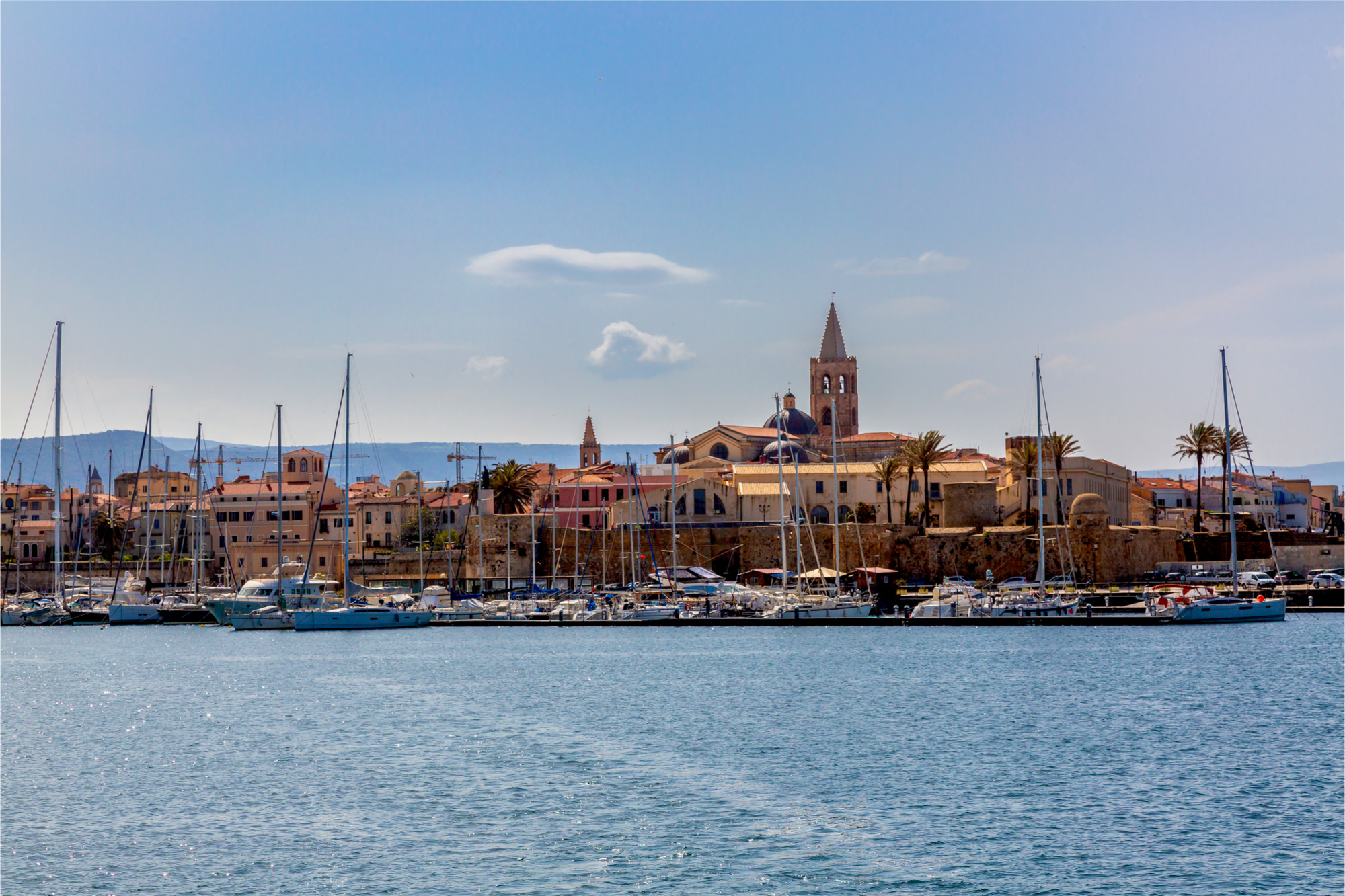 Yacht charter Alghero, Motorboats in Sardinia, Master Yachting, Nord Sardinien, 2000x1340 HD Desktop