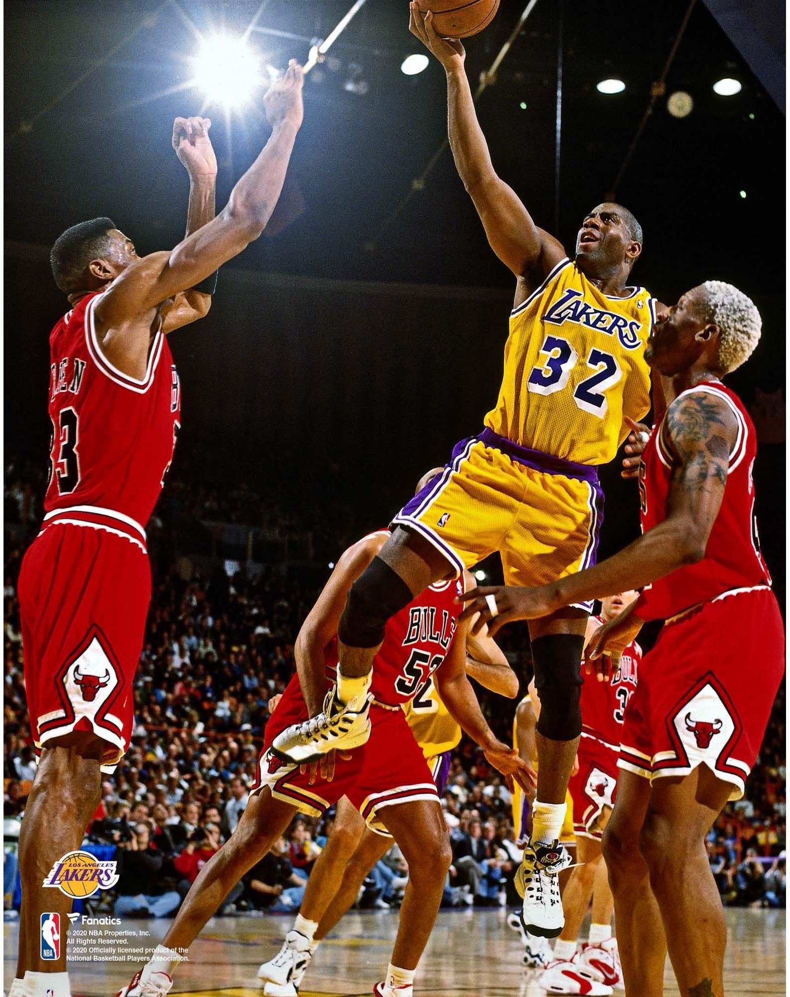 Lakers vs Bulls, Magic Johnson Wallpaper, 1590x2000 HD Phone