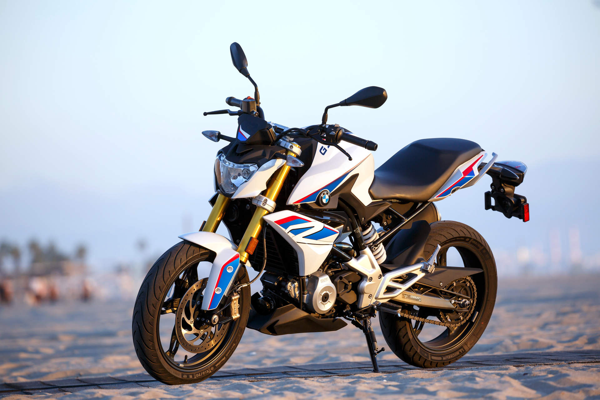 2017 Model, BMW G 310 R Wallpaper, 1920x1280 HD Desktop