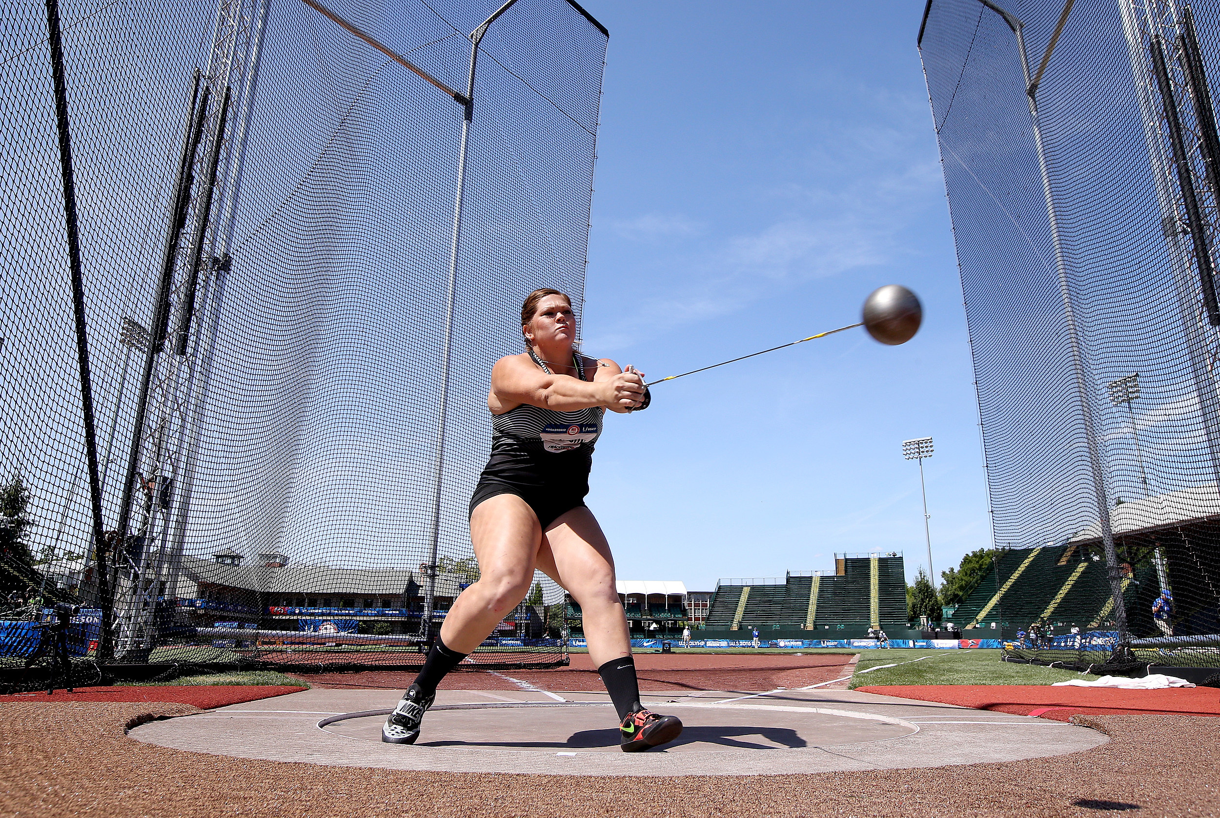 Amanda Bingson, Hammer Throw Wallpaper, 2500x1680 HD Desktop