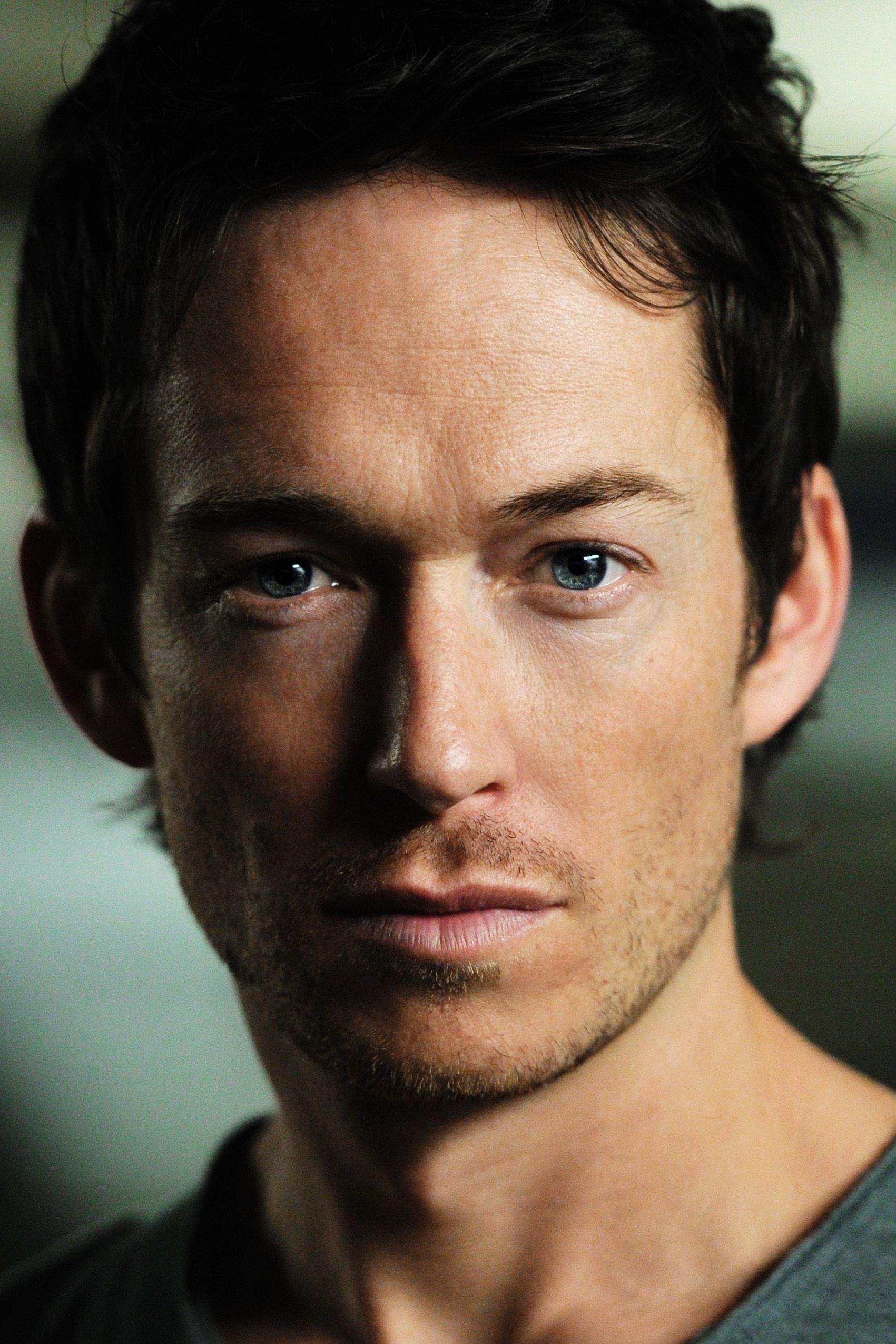 Simon Quarterman, British actor, Hot British actors, 1710x2560 HD Phone