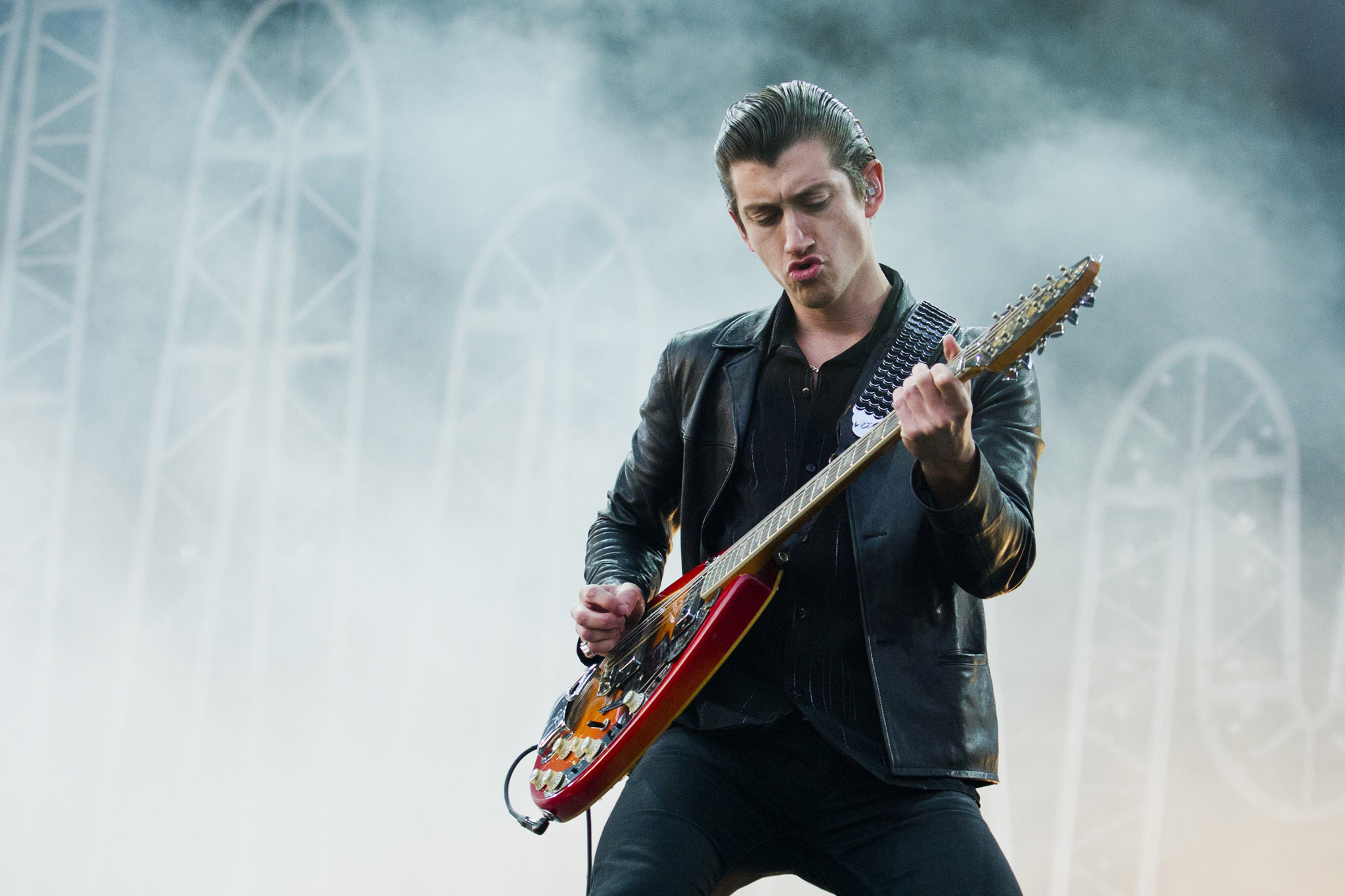 Alex Turner, Enchanting voice, DIY magazine feature, New dimension, 2050x1370 HD Desktop