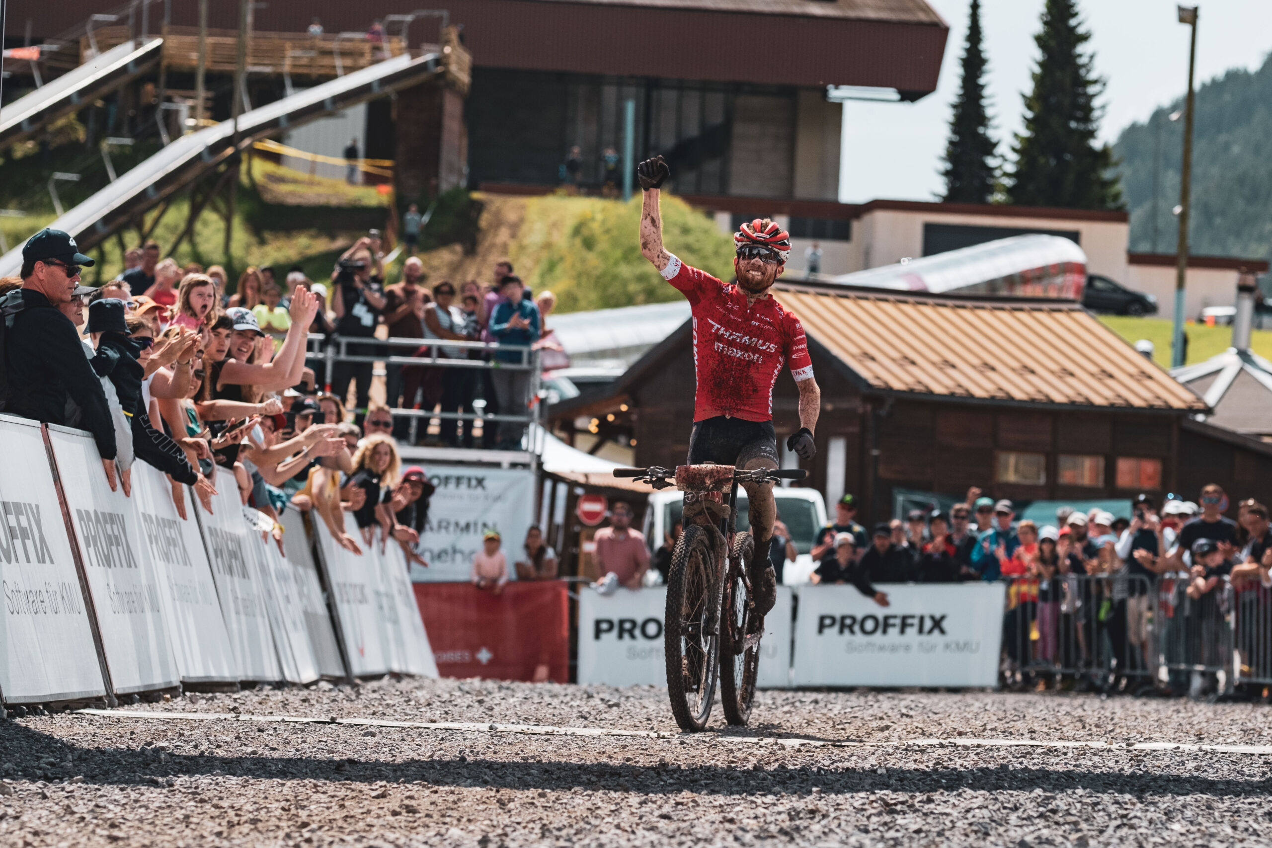 Mathias Flueckiger, Title defense, Leogang, Mountain biking, 2560x1710 HD Desktop