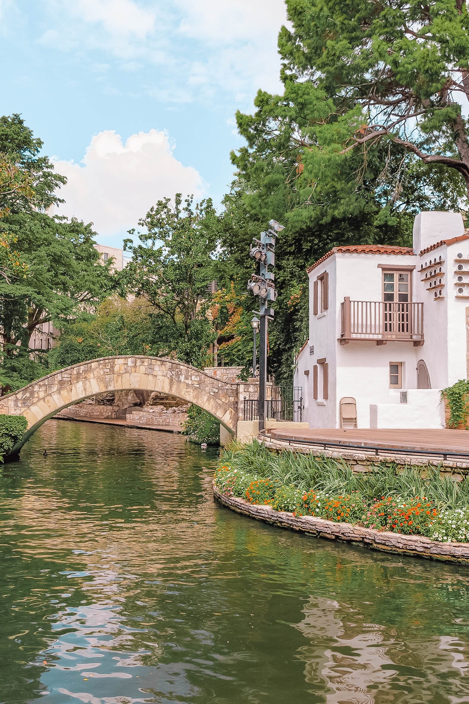 Rosita's Bridge, San Antonio (Texas) Wallpaper, 1560x2340 HD Phone