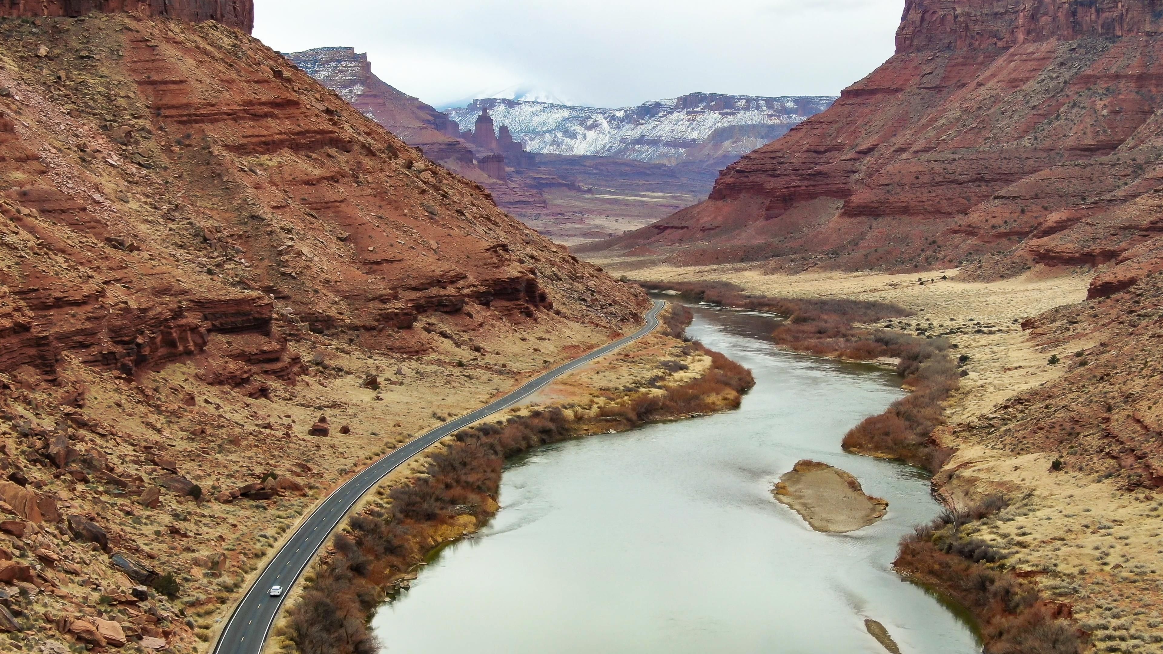 The Colorado River, Serene river views, Mesmerizing sunsets, Utah's natural beauty, 3840x2160 4K Desktop