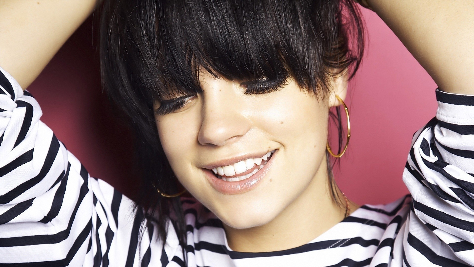 Lily Allen, Singer model, Emotional person, Brown hair, 1920x1080 Full HD Desktop