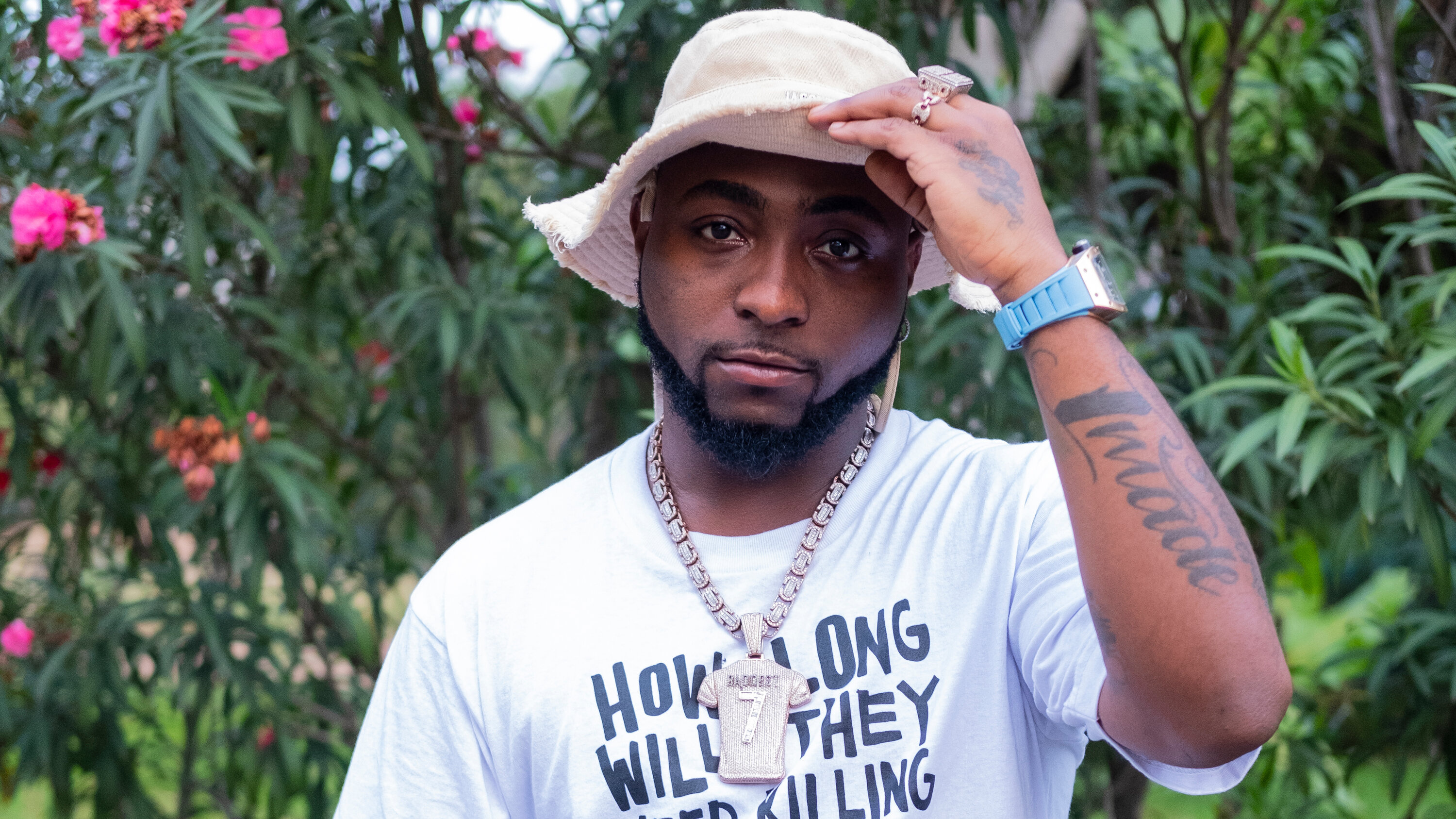 Davido, Afrobeat star, Turbulent time, 3000x1690 HD Desktop