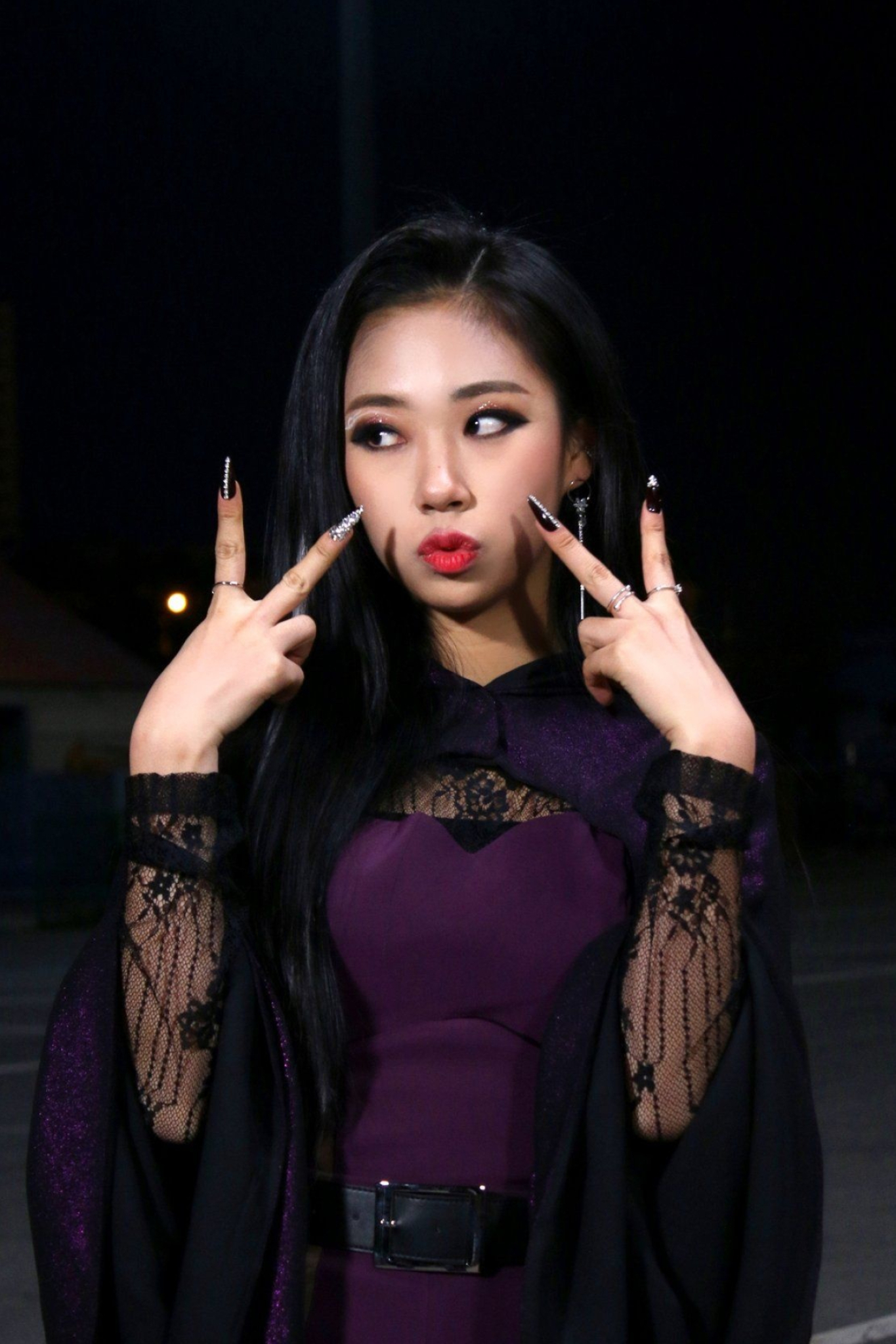 Dosie Purple Kiss, Enchanting vocals, Captivating dancer, Rising K-pop star, 1370x2050 HD Phone