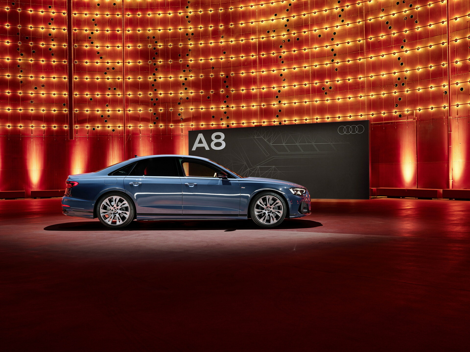 2022 Audi A8, Sleek and powerful, High-definition beauty, Exquisite design, 1920x1440 HD Desktop