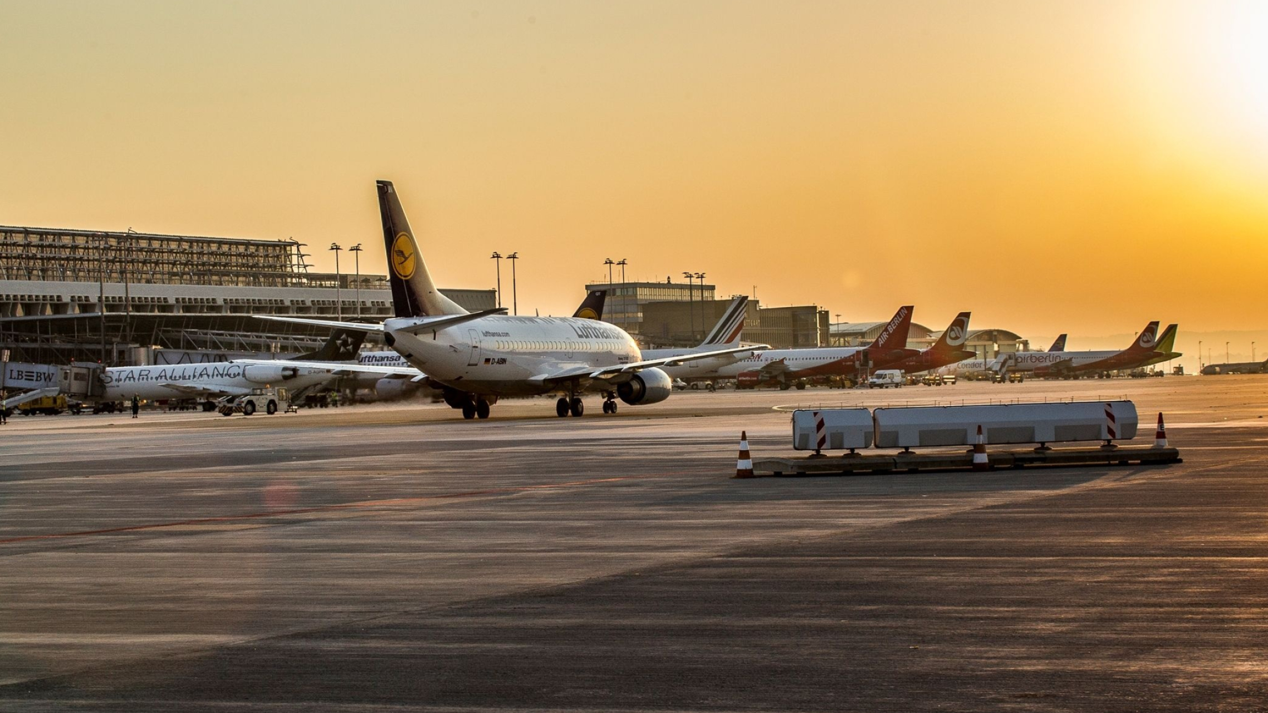 Airport wallpapers, 4K HD resolution, Travel destinations, Aerial views, 2560x1440 HD Desktop