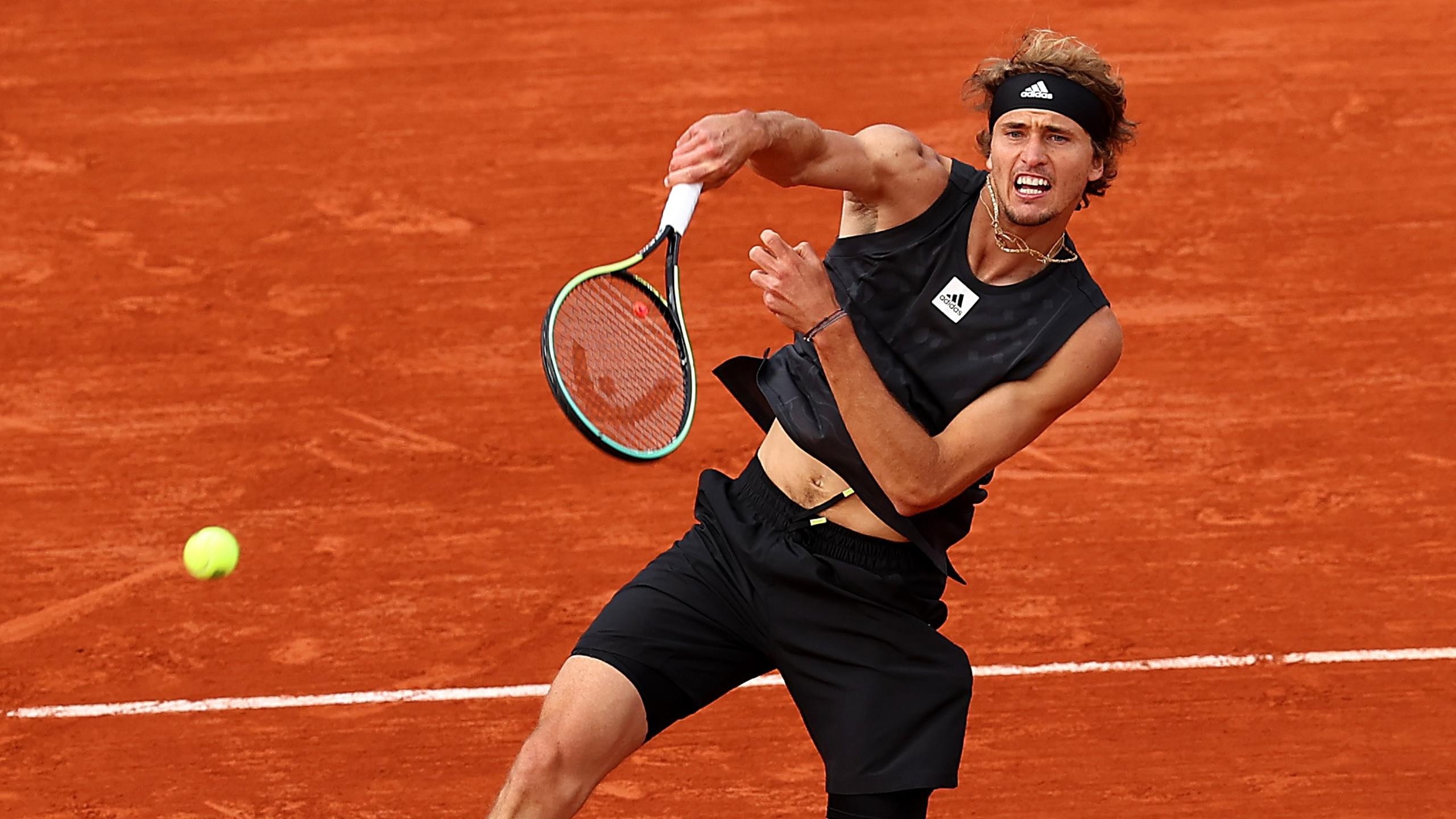 Alexander Zverev, French Open (Roland-Garros) Wallpaper, 2560x1440 HD Desktop