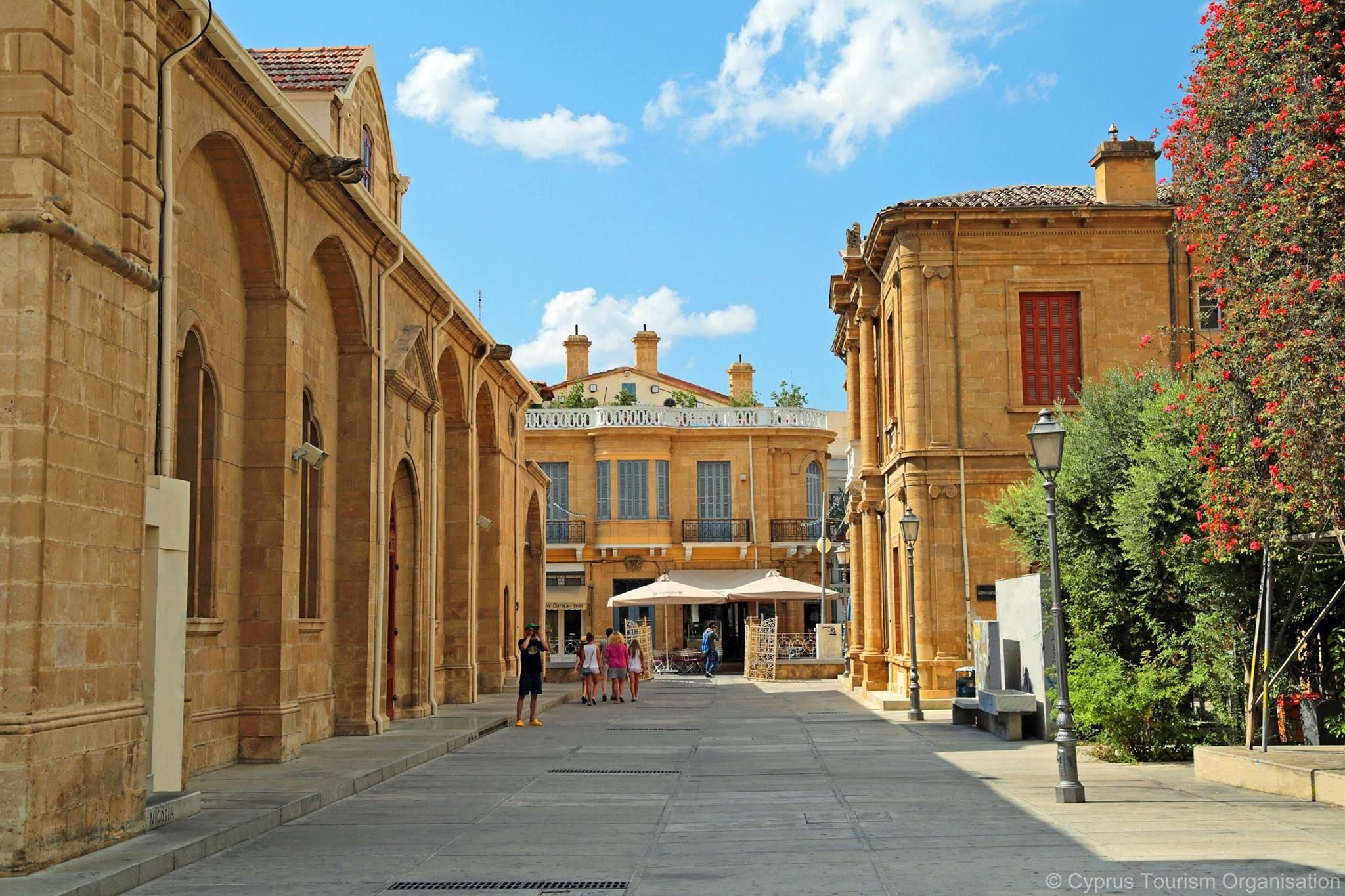 Nicosia Lefkosia, Faneromeni area, Holiday Inn, Cyprus island, 2050x1370 HD Desktop