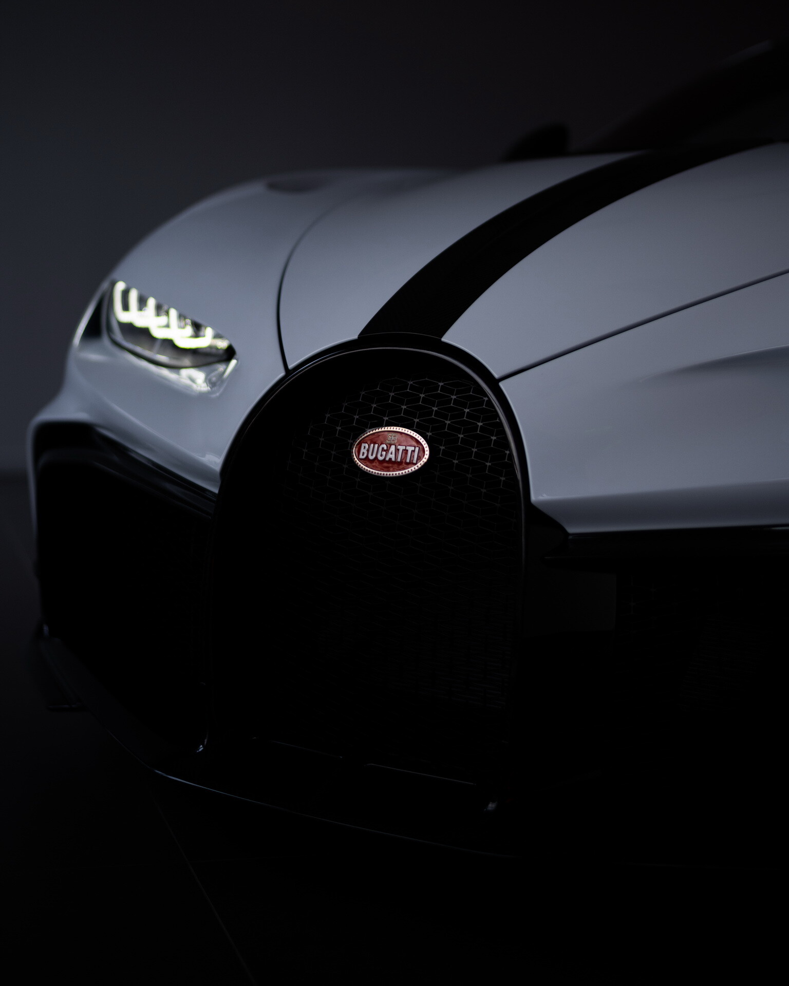 Bugatti Chiron, Pur Sport, Grill, Motortread, 1540x1920 HD Phone