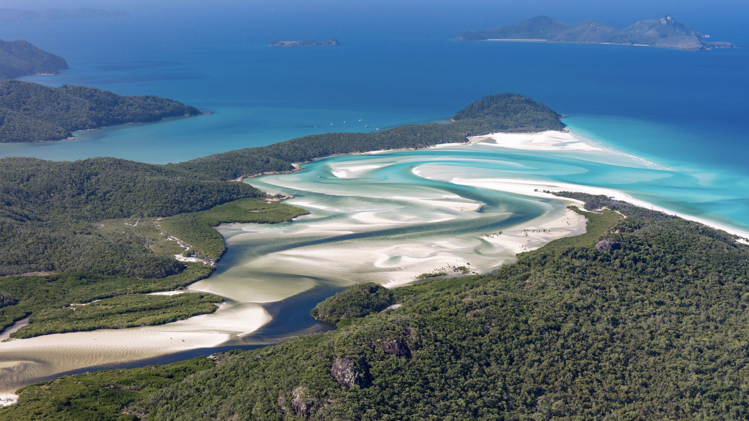 Most beautiful beaches, Whitsunday Islands, 2460x1390 HD Desktop