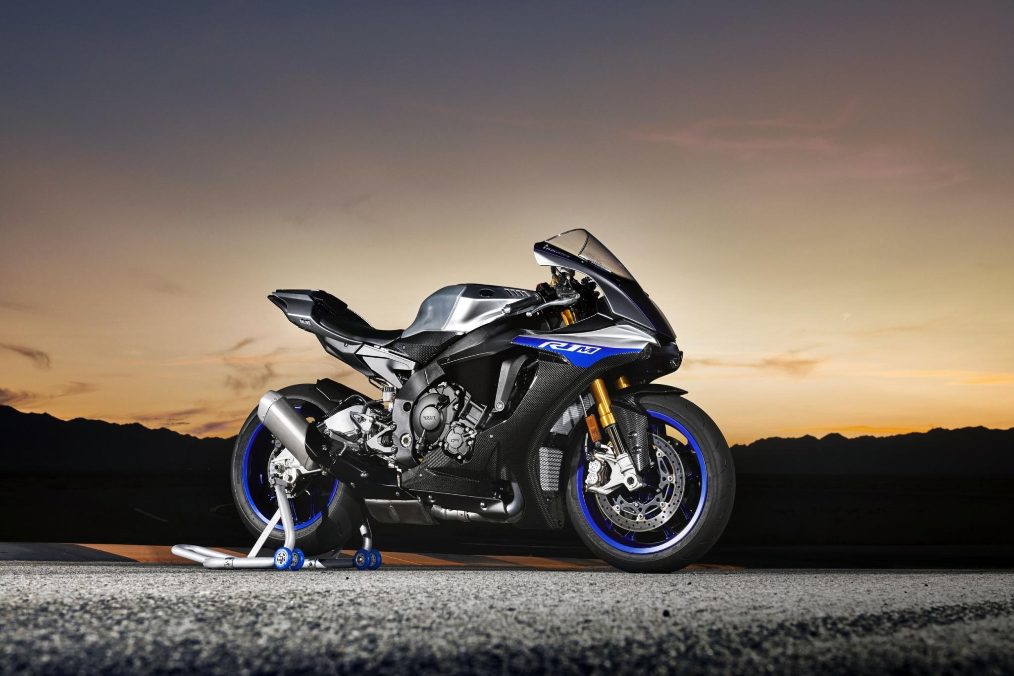 2018 Model, Yamaha YZF-R1 Wallpaper, 2050x1370 HD Desktop