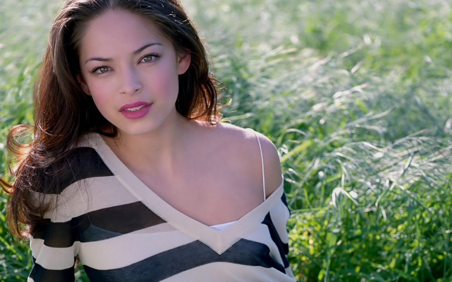 Kristin Kreuk, HD wallpaper, Background image, Stunning beauty, 1920x1200 HD Desktop