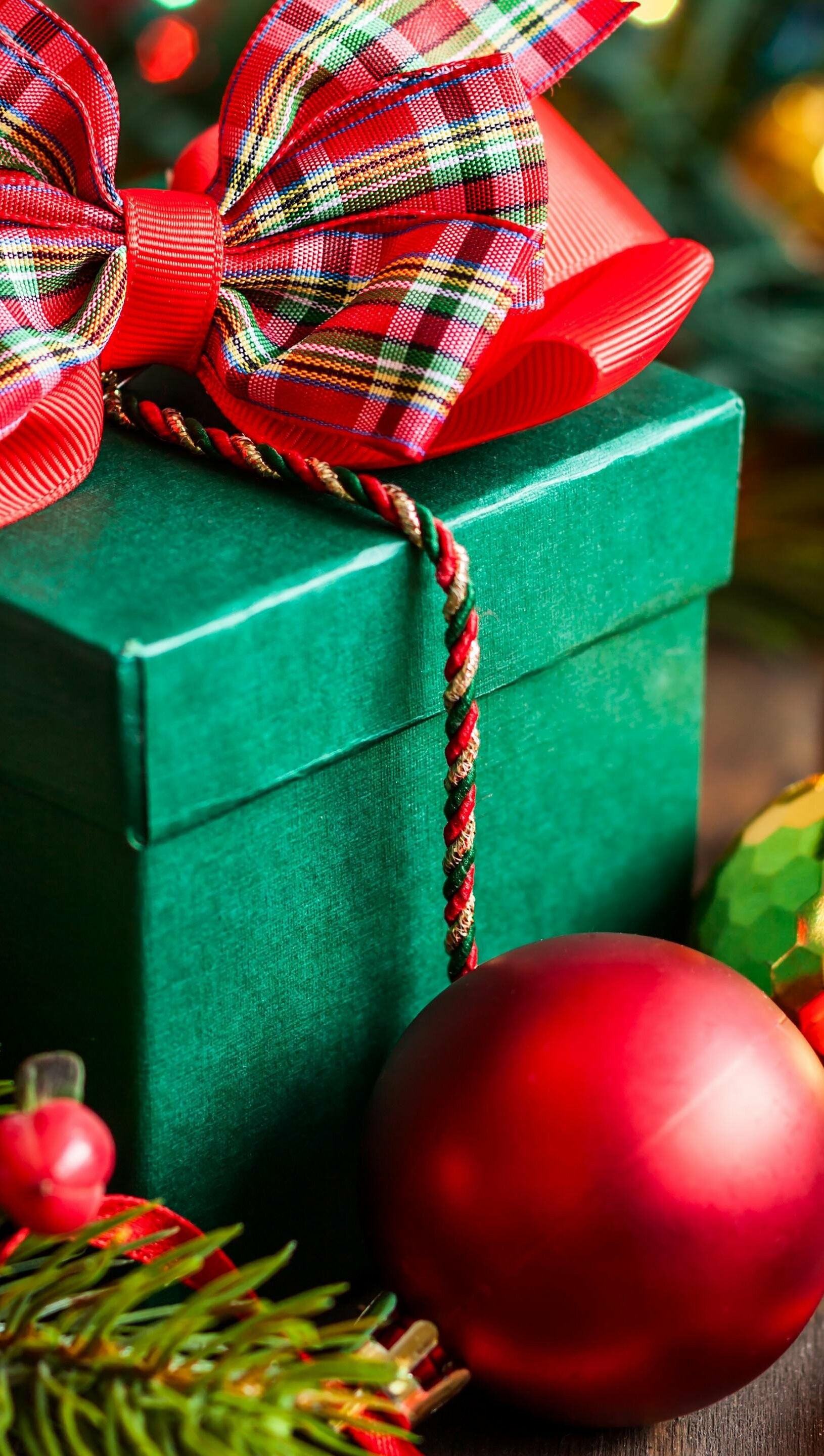 Gift box, Christmas Gifts Wallpaper, 1630x2880 HD Phone