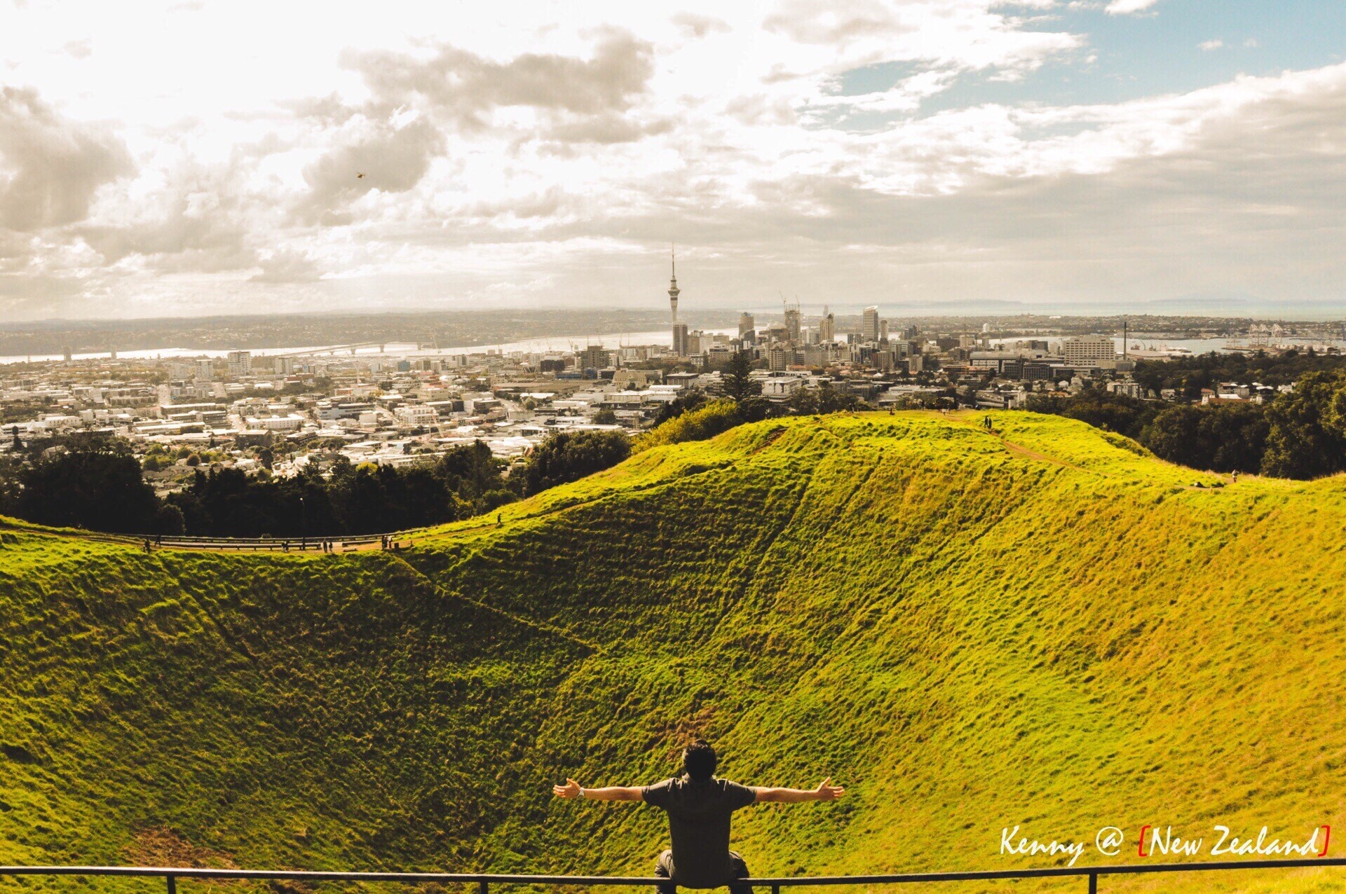 Mount Eden Crater, New Zealand, Paranaque Travelogues, 1920x1280 HD Desktop