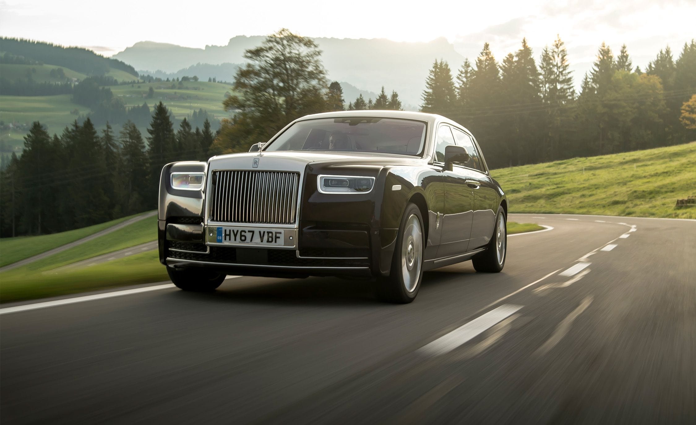 2017 Model, Rolls-Royce Phantom Wallpaper, 2250x1380 HD Desktop