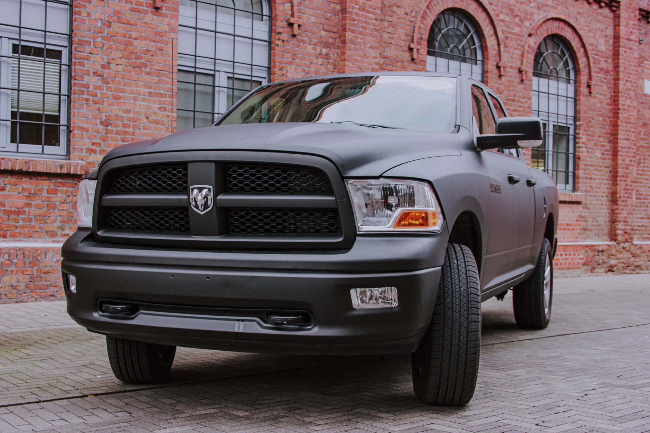 Ram 1500, Dodge power, Premium auto, Auto rental, 2160x1440 HD Desktop