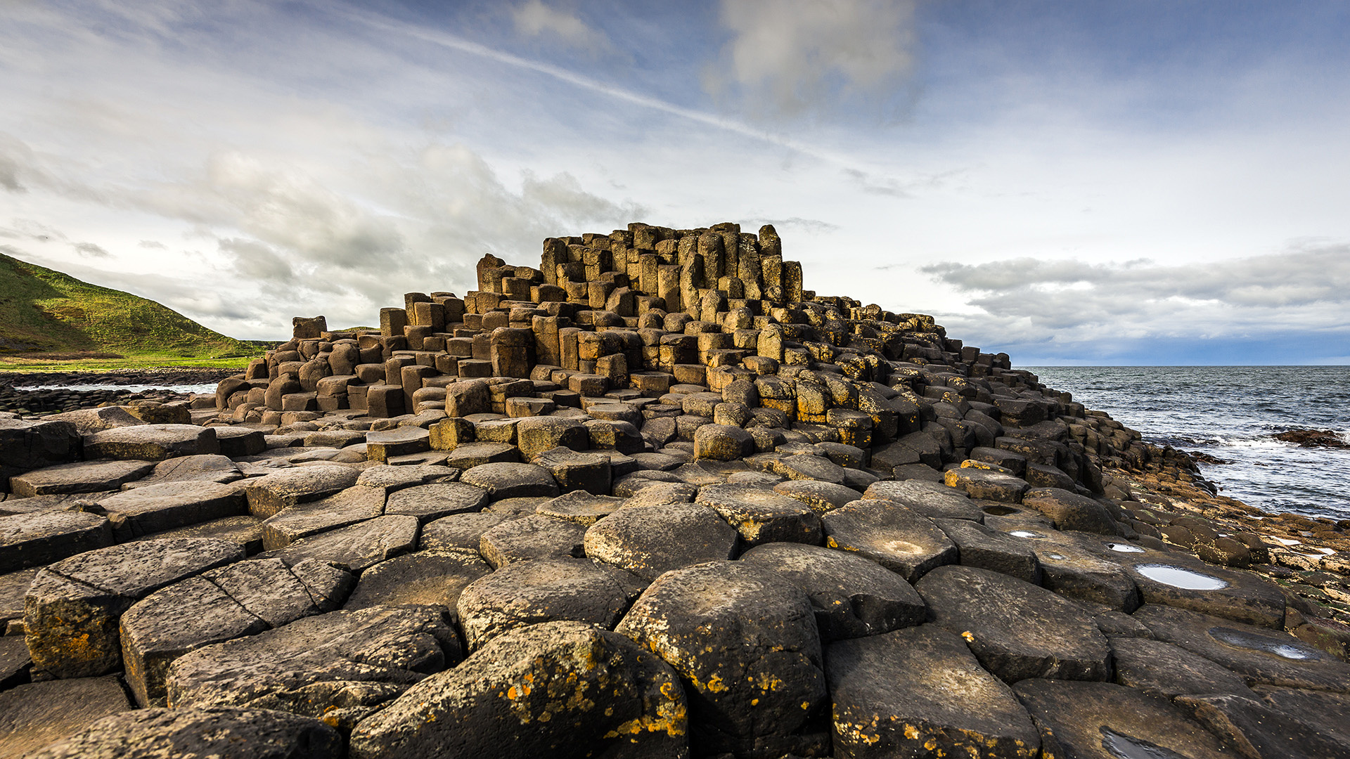 Giants Causeway, Geological wonder, Dottech wallpaper, Northern Ireland, 1920x1080 Full HD Desktop