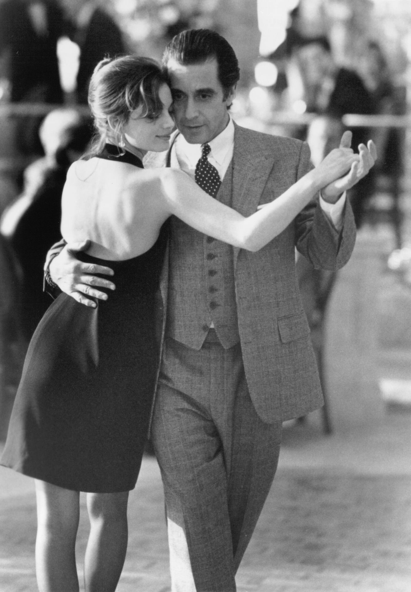 Al Pacino and Gabrielle Anwar, Hugs Wallpaper, 1430x2050 HD Phone