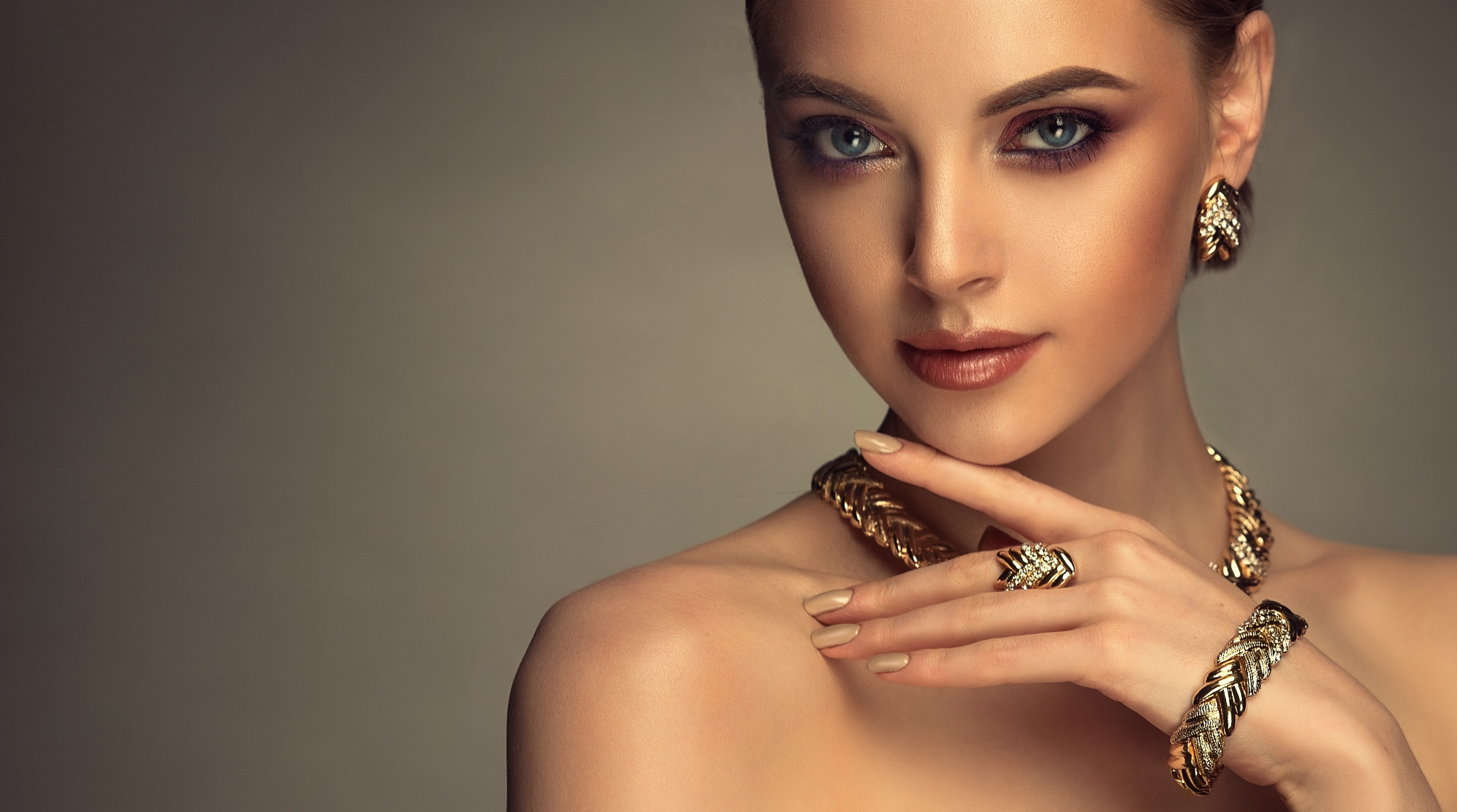 Fashion Jewelry, Fashion Jewelry Trends, 2000x1120 HD Desktop