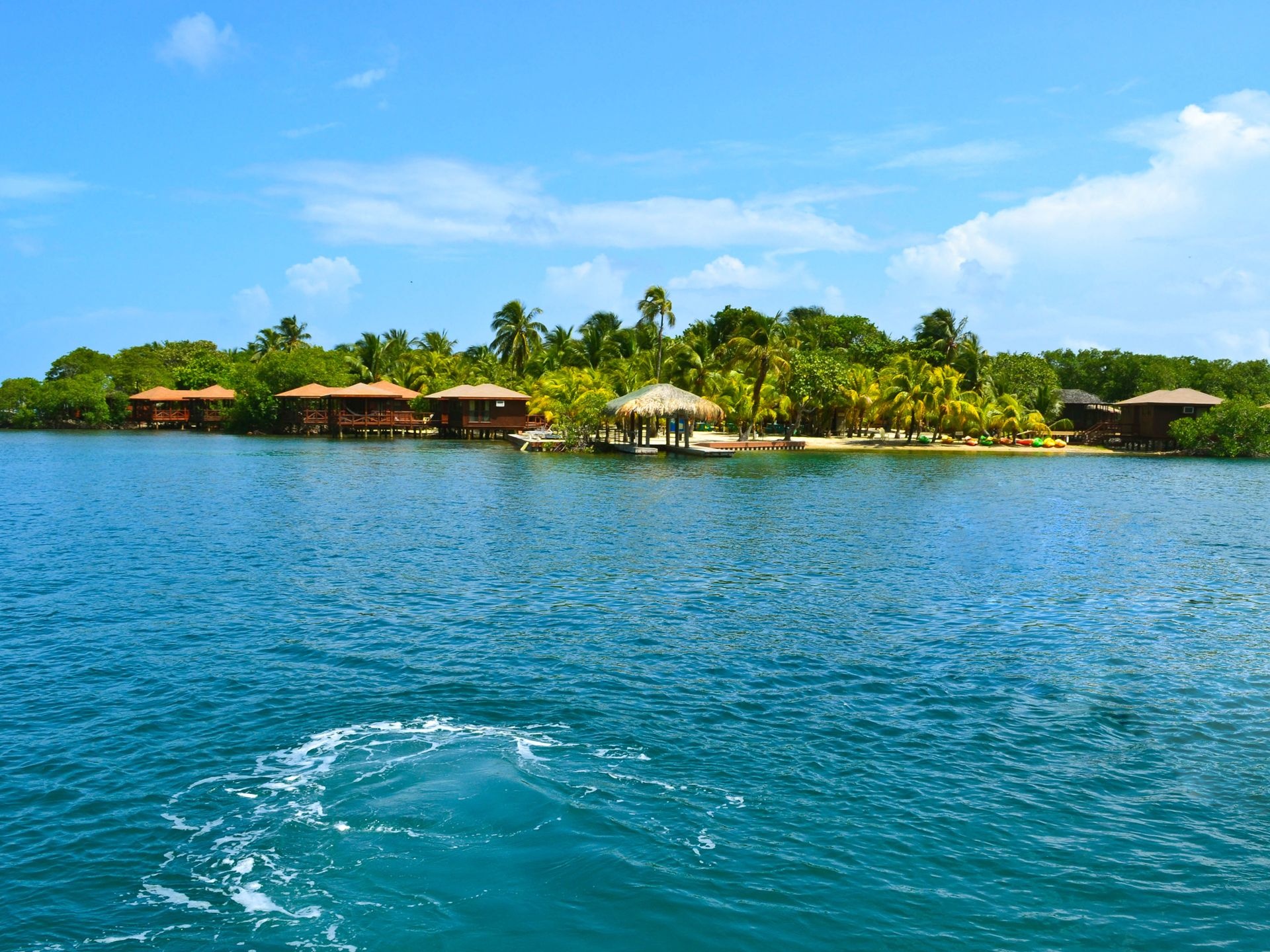 Roatan wallpaper, Stunning desktop wallpaper, Tropical paradise, Beautiful beaches, 1920x1440 HD Desktop