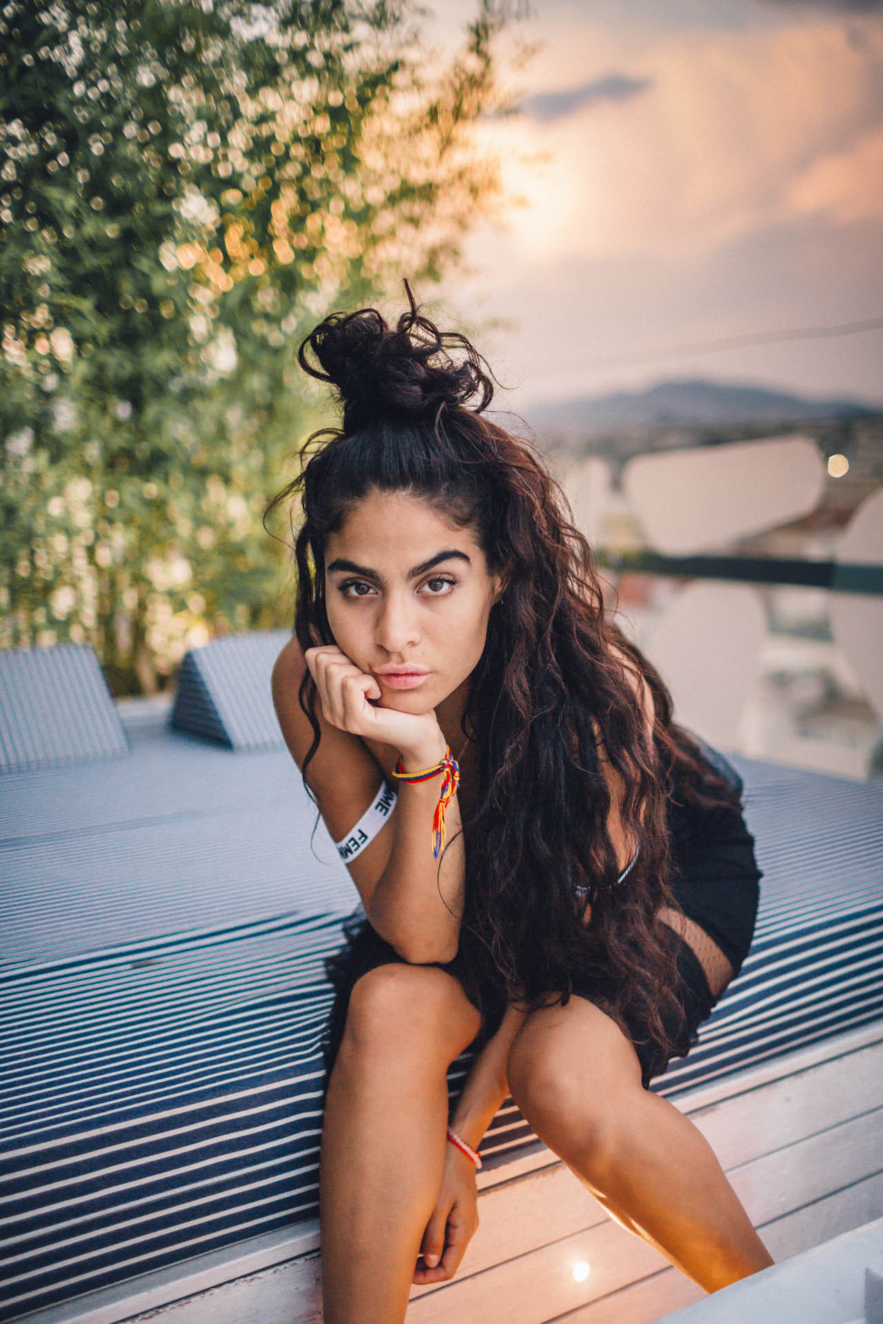 Jessie Reyez, Being human, Authenticity, Inspiring message, 1280x1920 HD Phone