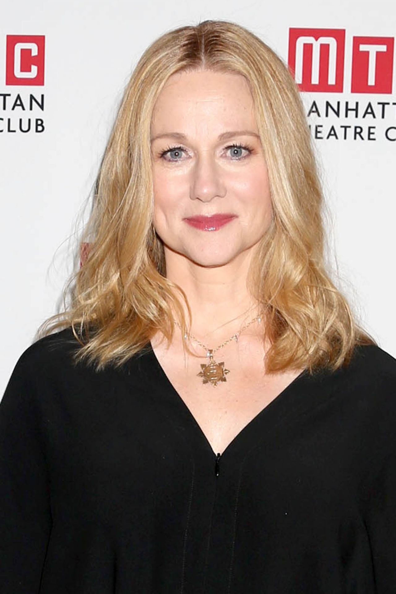 Laura Linney, Versatile actress, Red carpet, Hollywood, 1280x1920 HD Phone