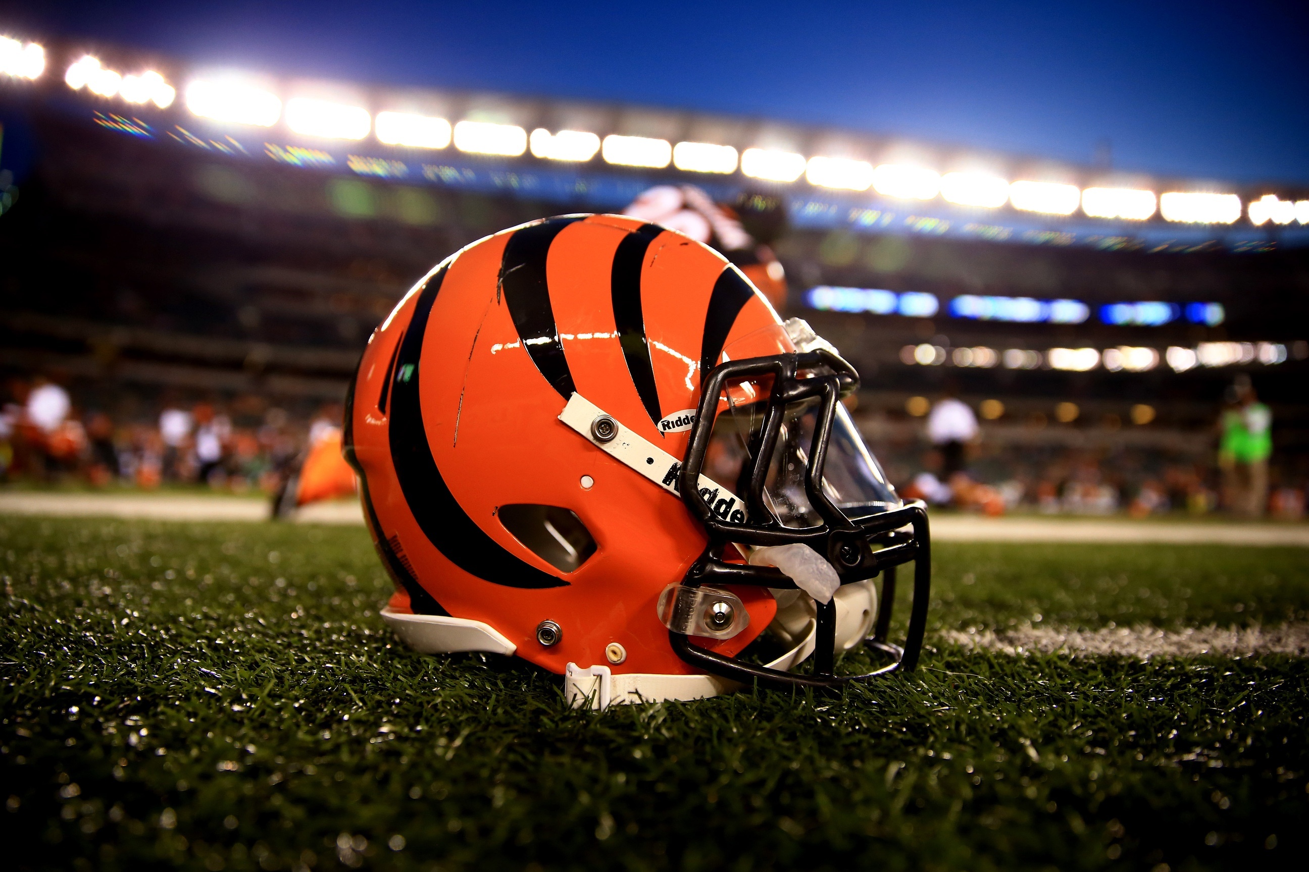 Helmet, Cincinnati Bengals Wallpaper, 2600x1730 HD Desktop