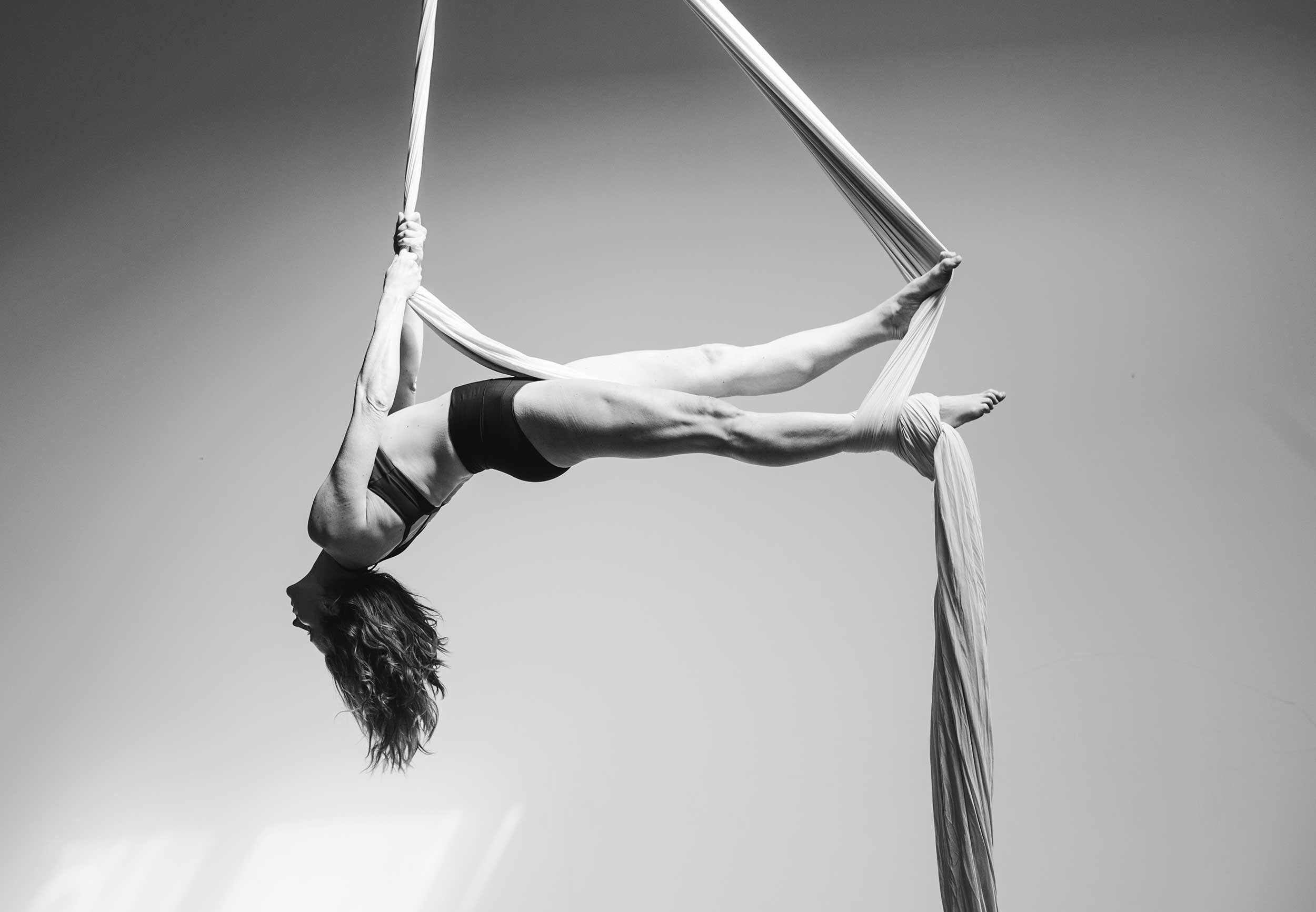 Aerialist wallpapers, Aerial arts, Aerial performances, Aerial inspiration, 2500x1740 HD Desktop