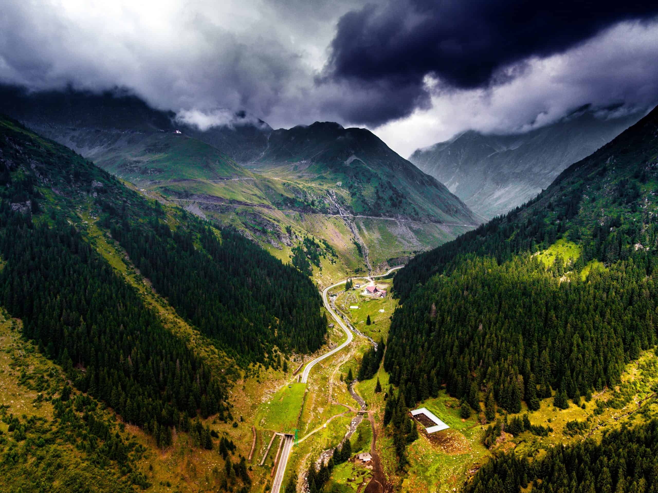 Transfagarasan, Romania Wallpaper, 2560x1920 HD Desktop