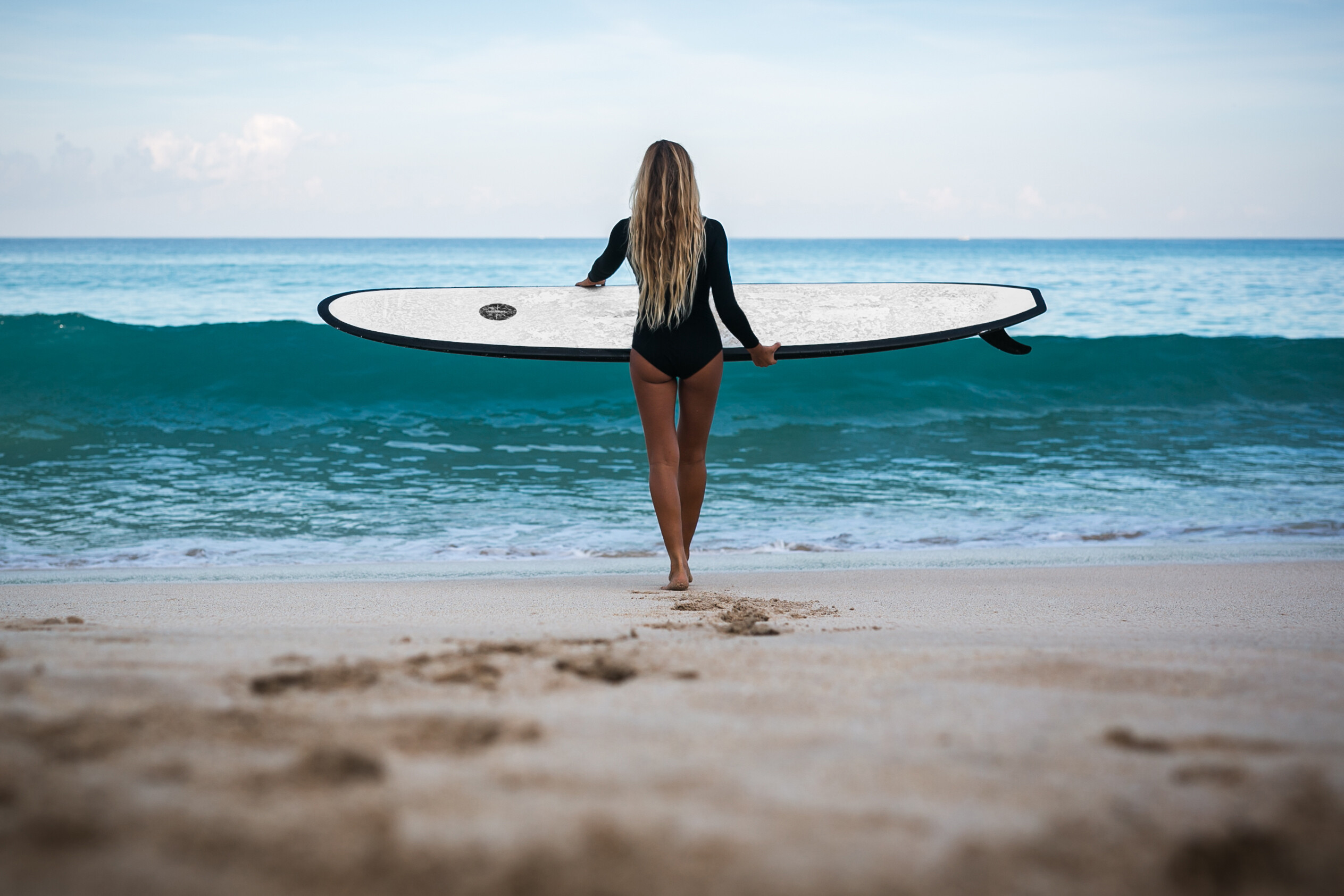 Longboard, Girl Surfing Wallpaper, 2530x1690 HD Desktop