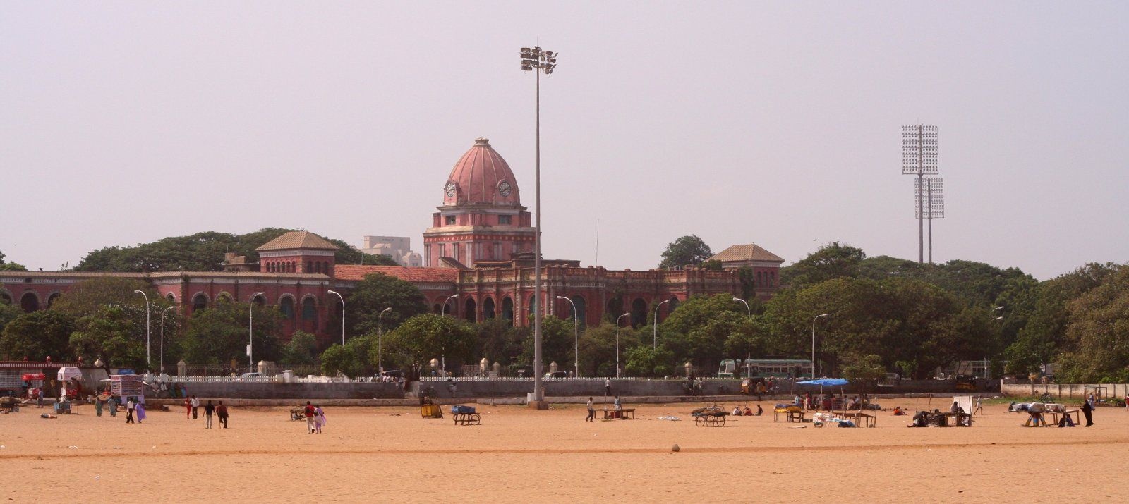 Presidency College Chennai, Marina Beach Wallpaper, 1600x720 Dual Screen Desktop