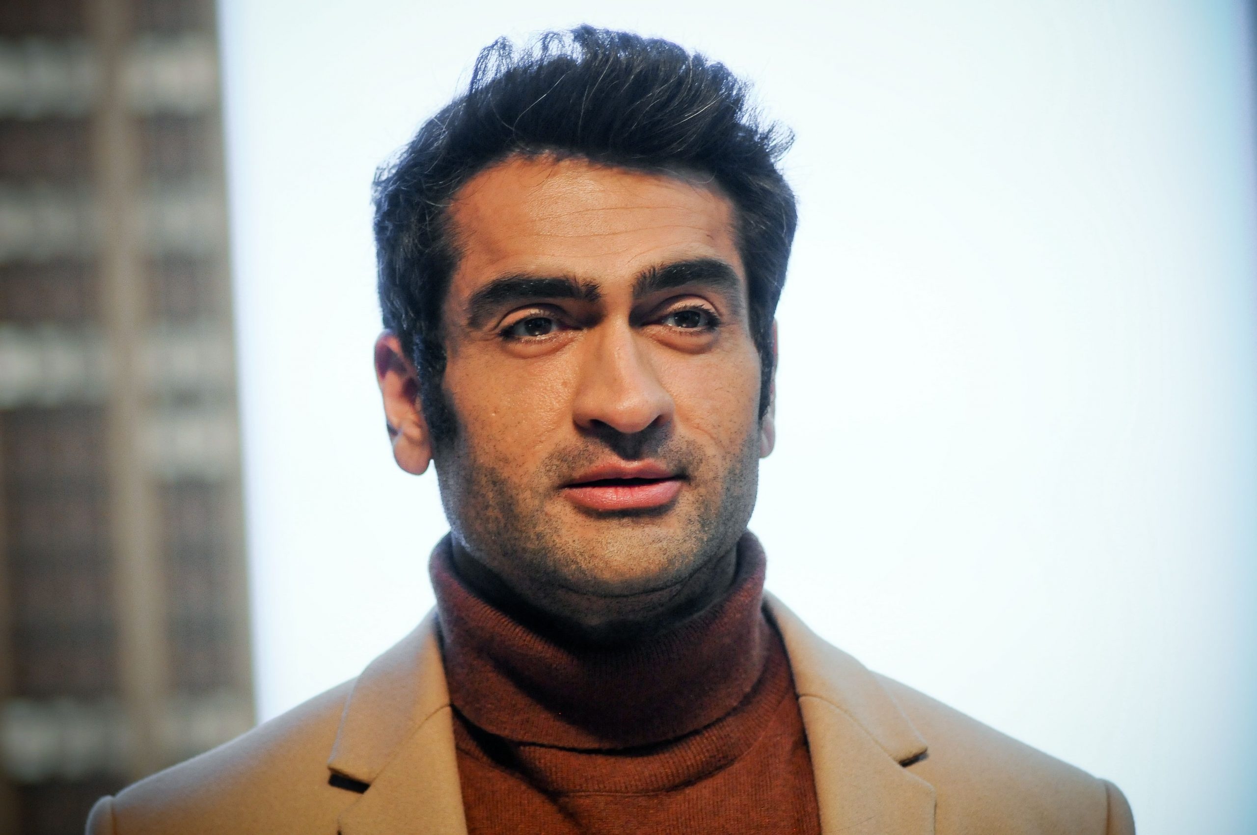 Kumail Nanjiani, Movies, dating, stand up comedian, 2560x1710 HD Desktop