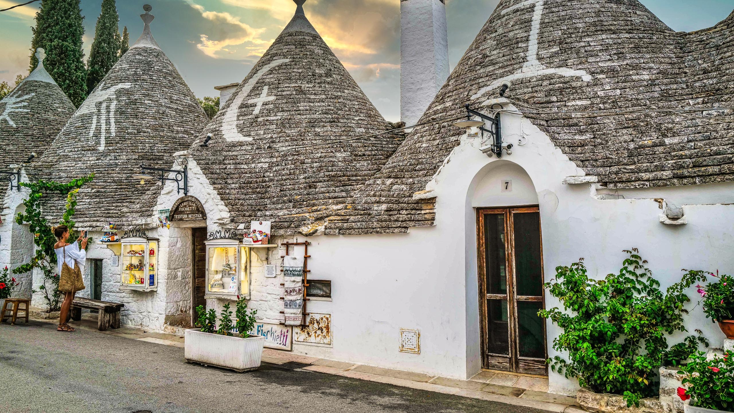 Camping in Bosco Selva, Nature getaway in Alberobello, 2560x1440 HD Desktop