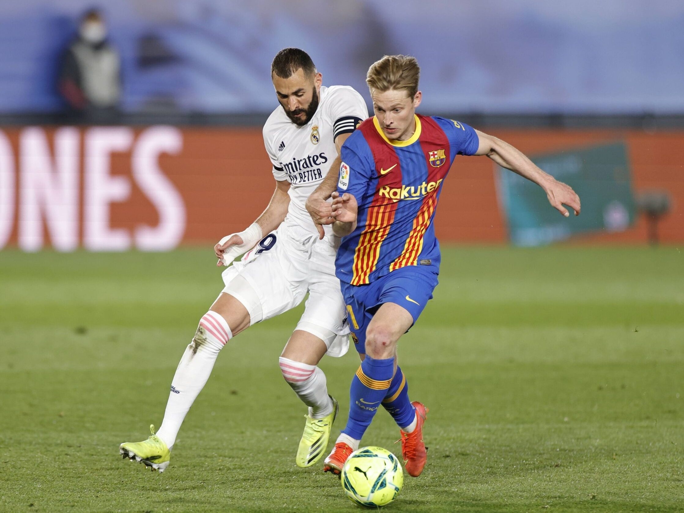 Frenkie de Jong and Karim Benzema, La Liga Wallpaper, 2240x1680 HD Desktop