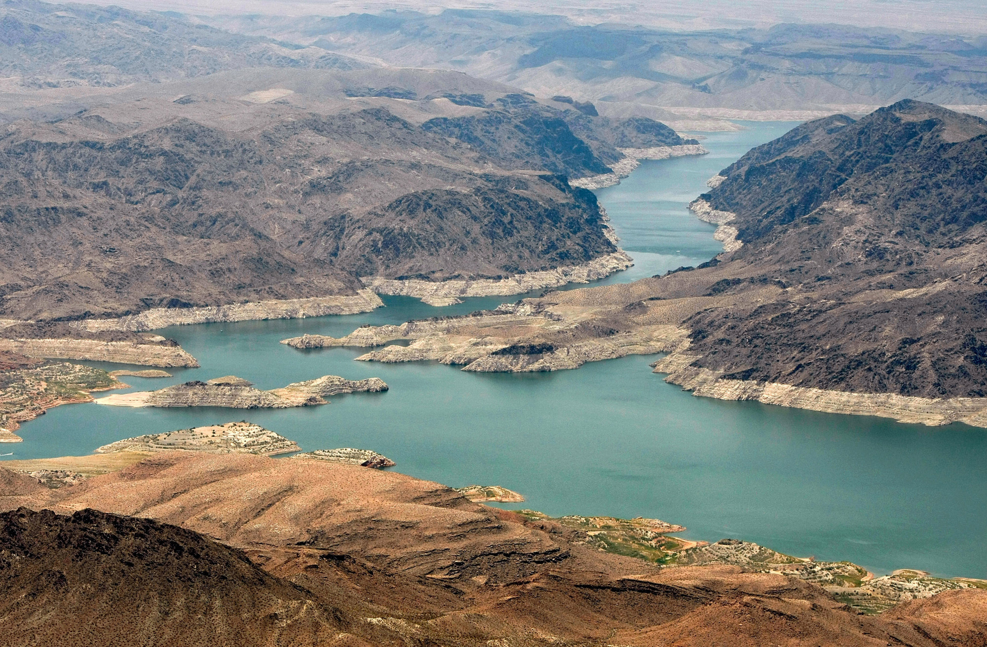 Lake Mead, Decreased water levels, Alarming drop, Expert analysis, 2000x1320 HD Desktop