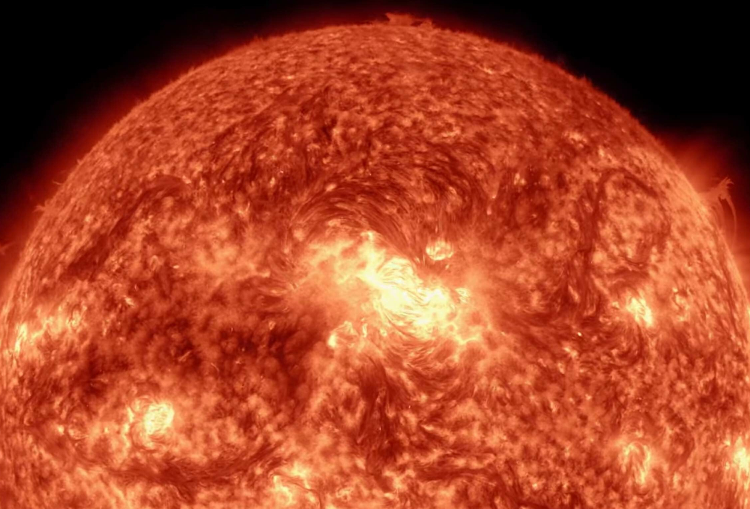 Timelapse beauty, Sun's journey, Breathtaking footage, Celestial spectacle, 2520x1710 HD Desktop